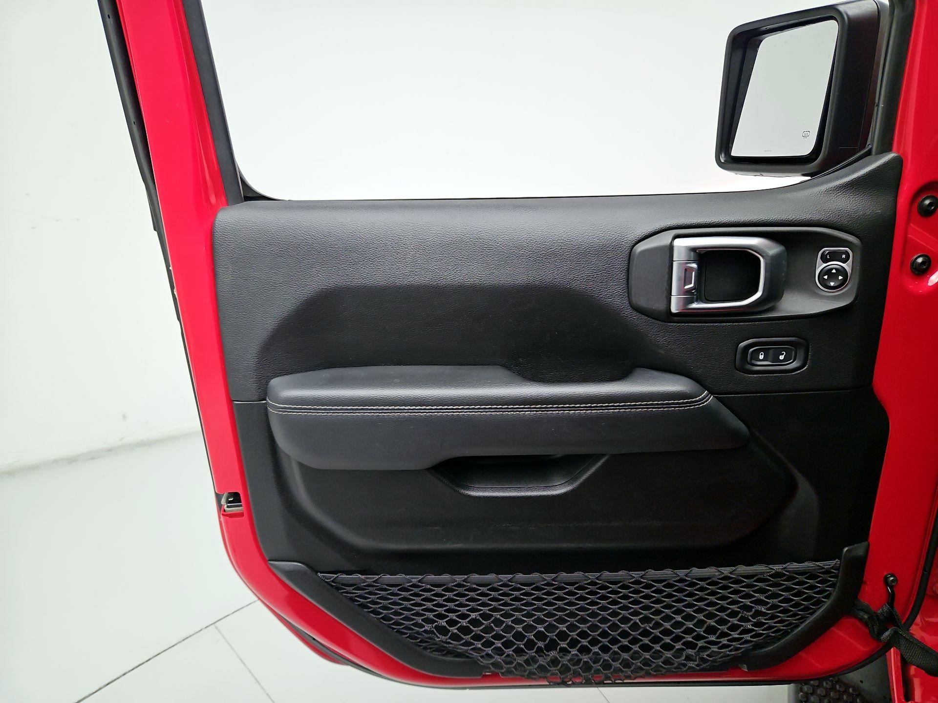 Thumbnail: 2020 Jeep Wrangler - 12