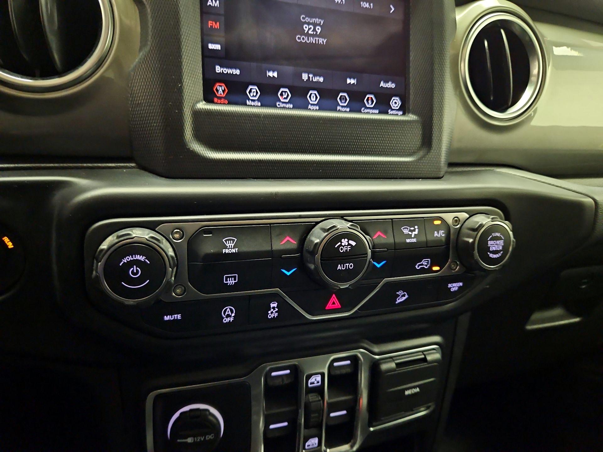 Thumbnail: 2020 Jeep Wrangler - 15