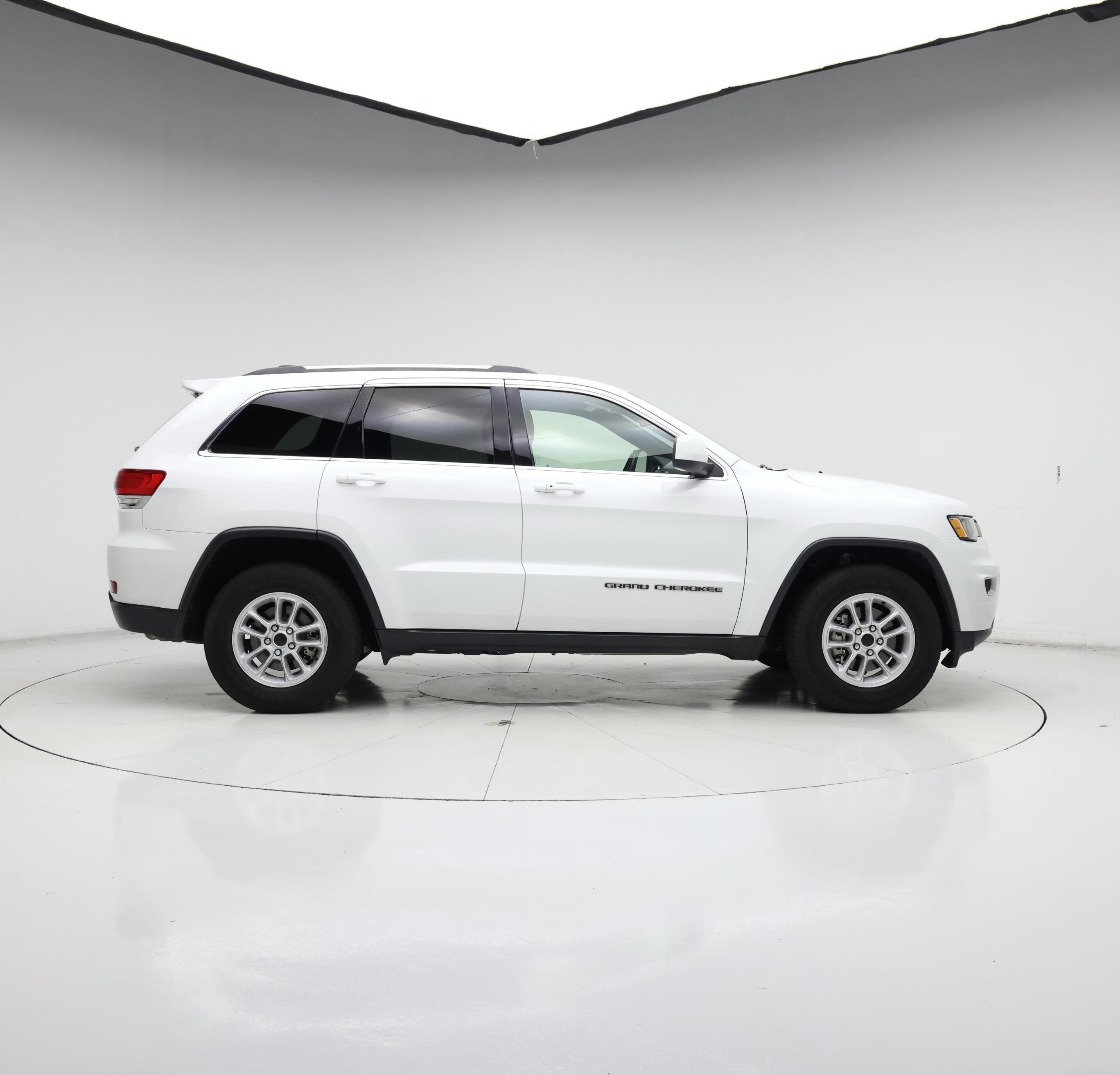 Thumbnail: 2019 Jeep Grand Cherokee - 7