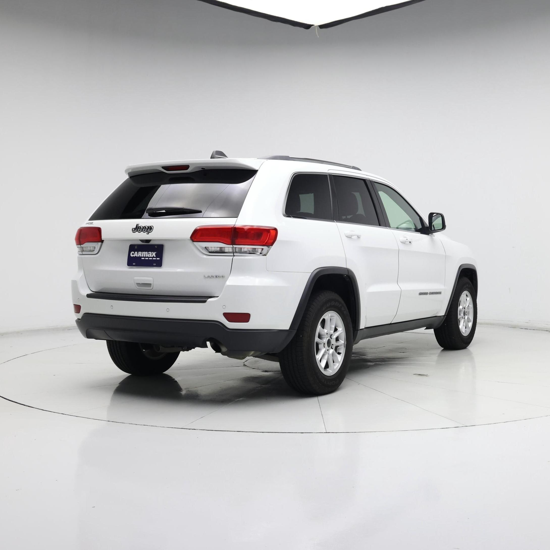 Thumbnail: 2019 Jeep Grand Cherokee - 8