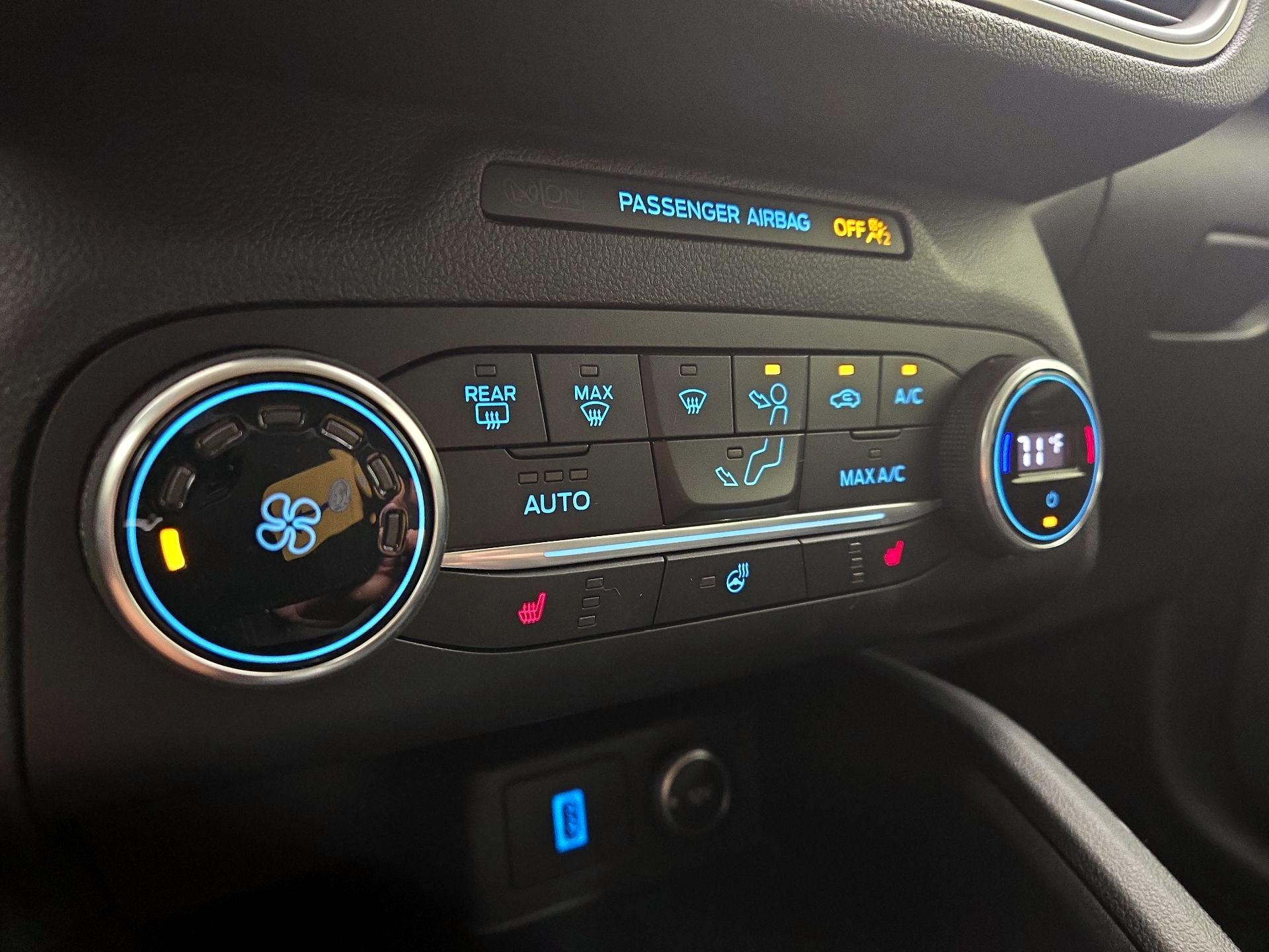 Thumbnail: 2020 Ford Escape - 17
