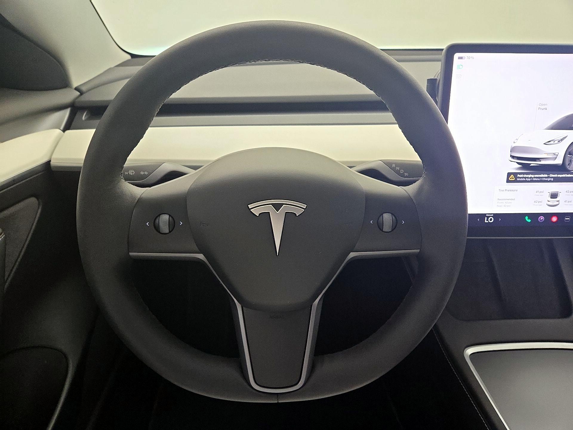 Thumbnail: 2022 Tesla Model 3 - 10