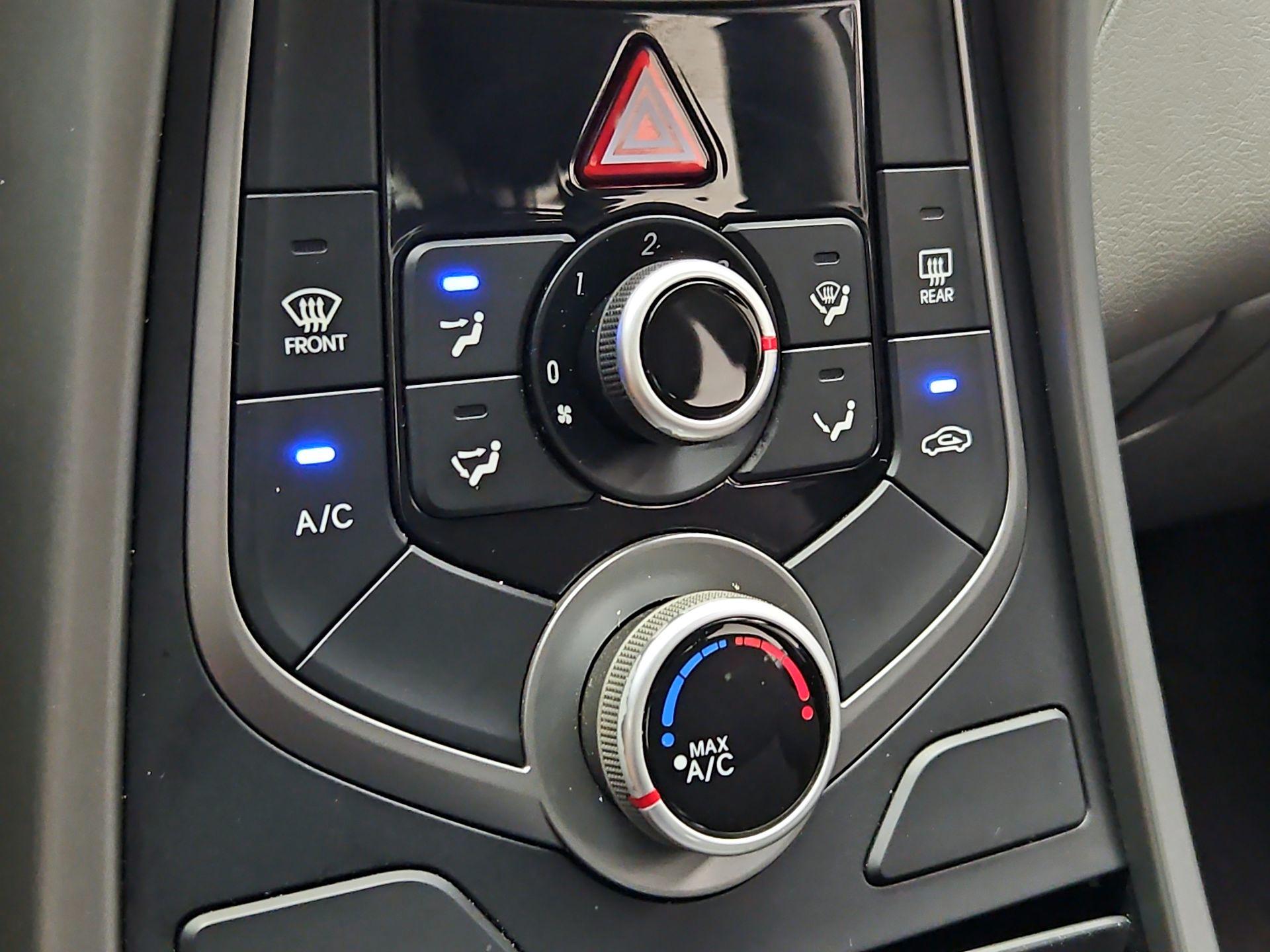 Thumbnail: 2016 Hyundai Elantra - 16