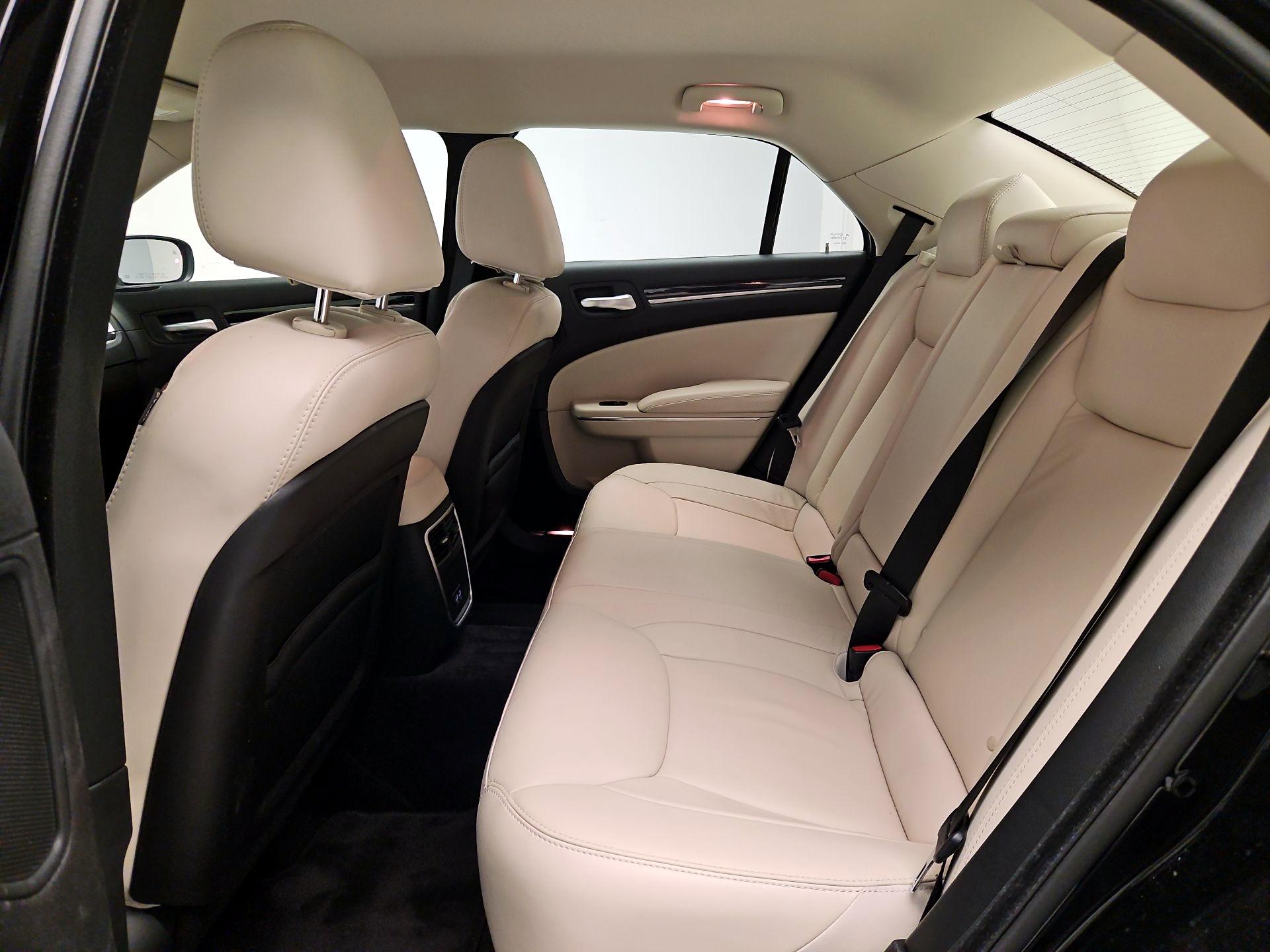 Thumbnail: 2015 Chrysler 300 - 18