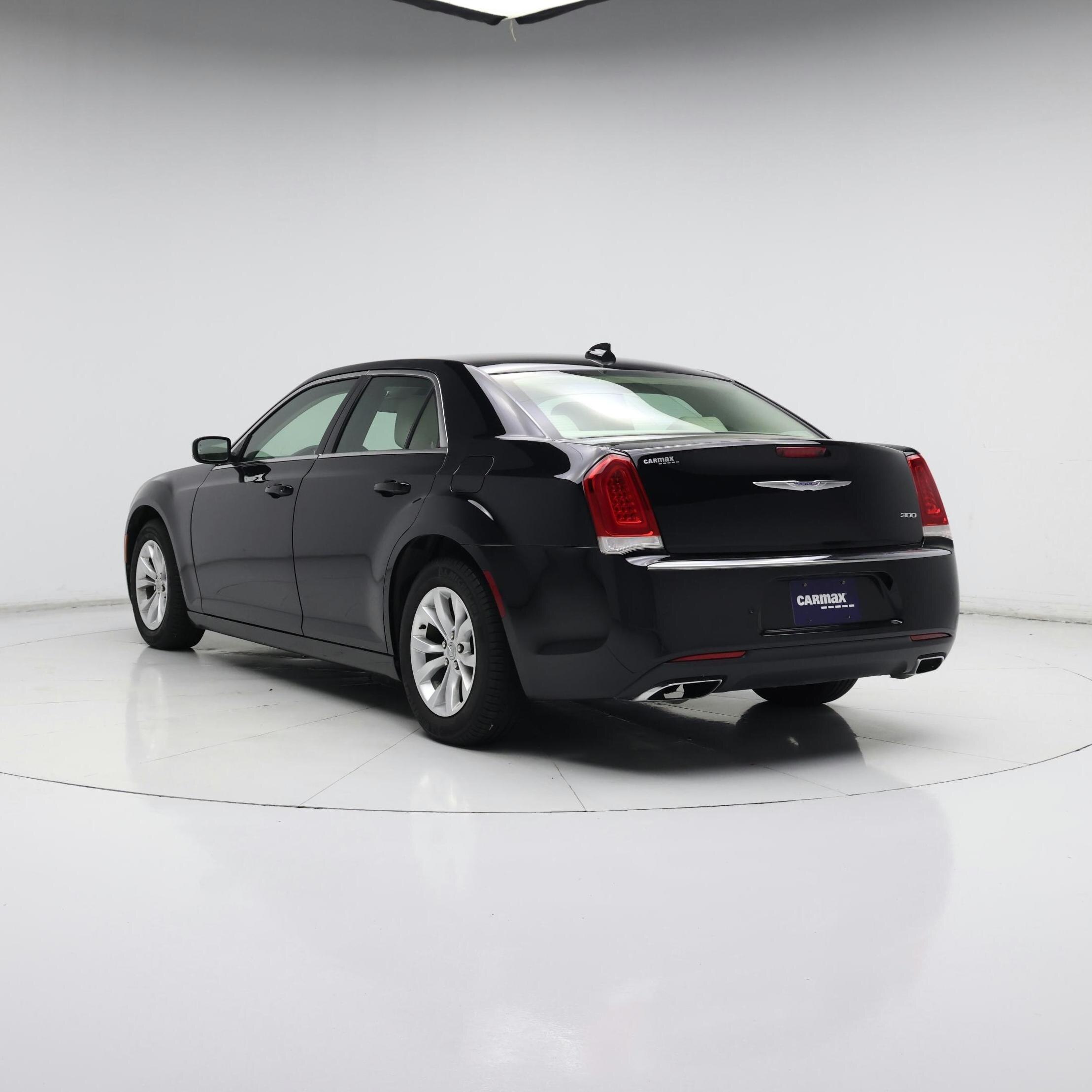 Thumbnail: 2015 Chrysler 300 - 2