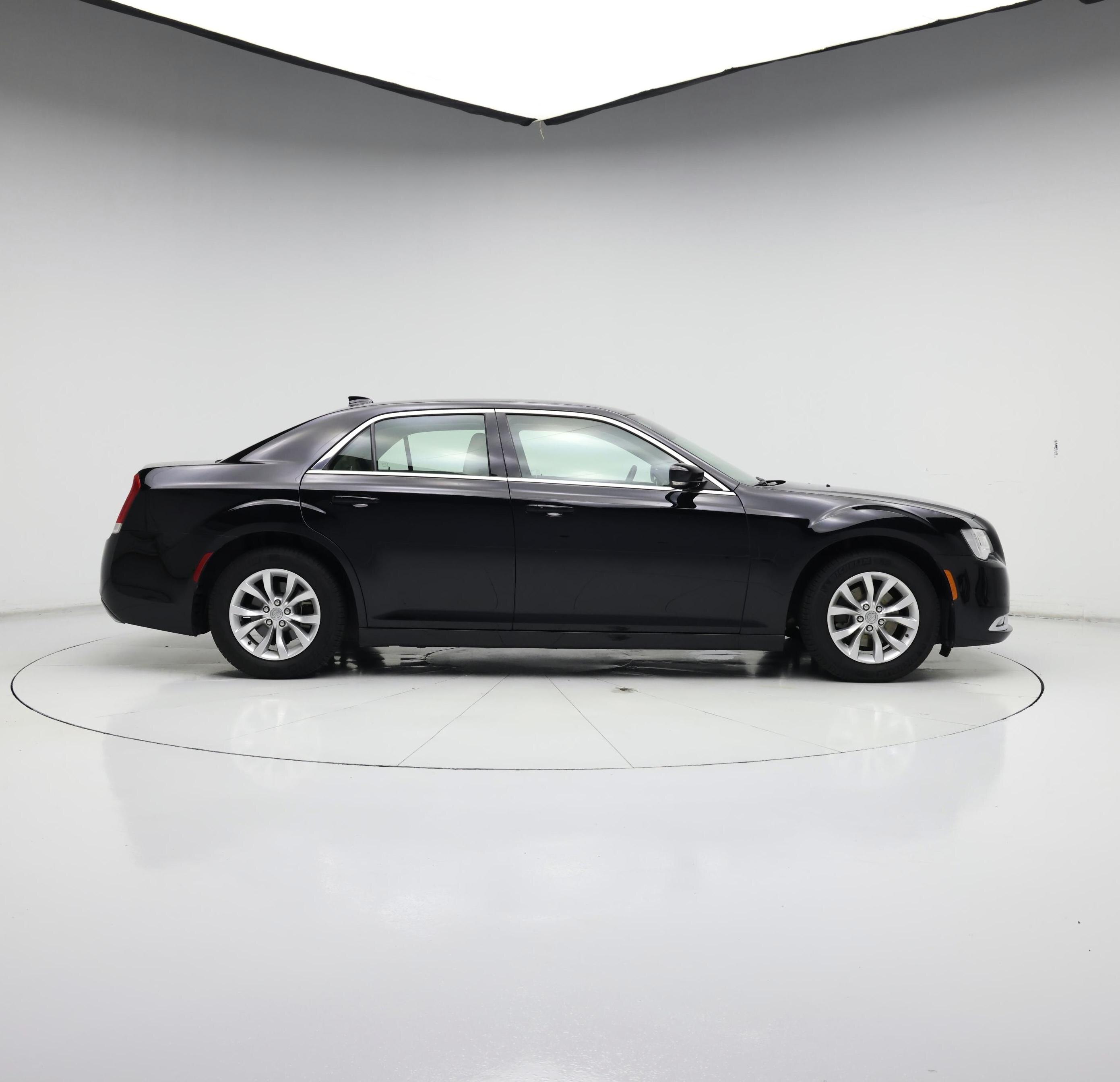 Thumbnail: 2015 Chrysler 300 - 7
