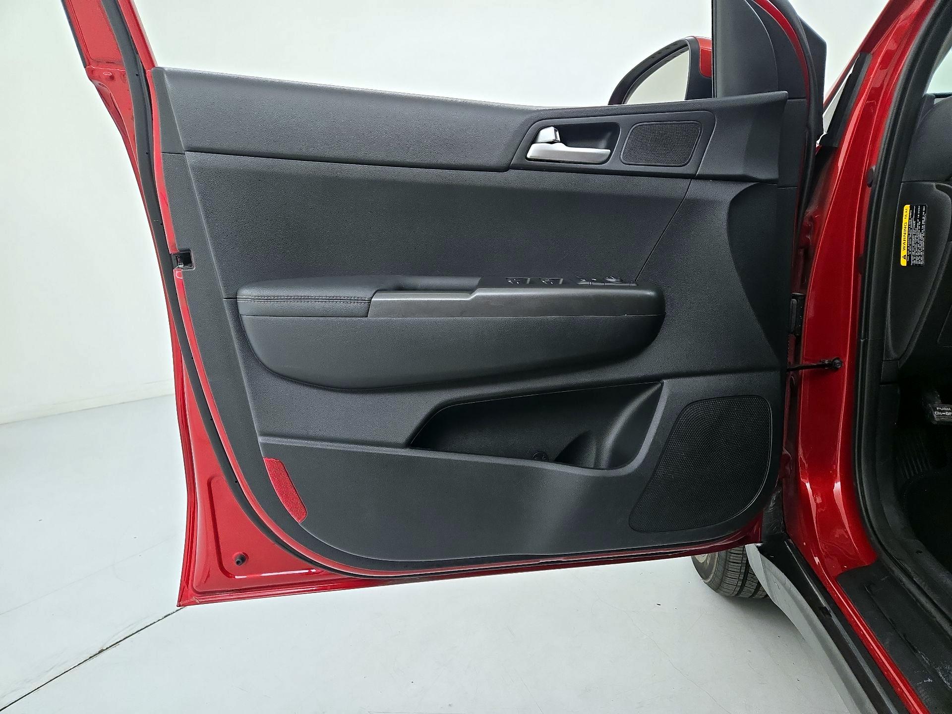 Thumbnail: 2020 Kia Sportage - 12