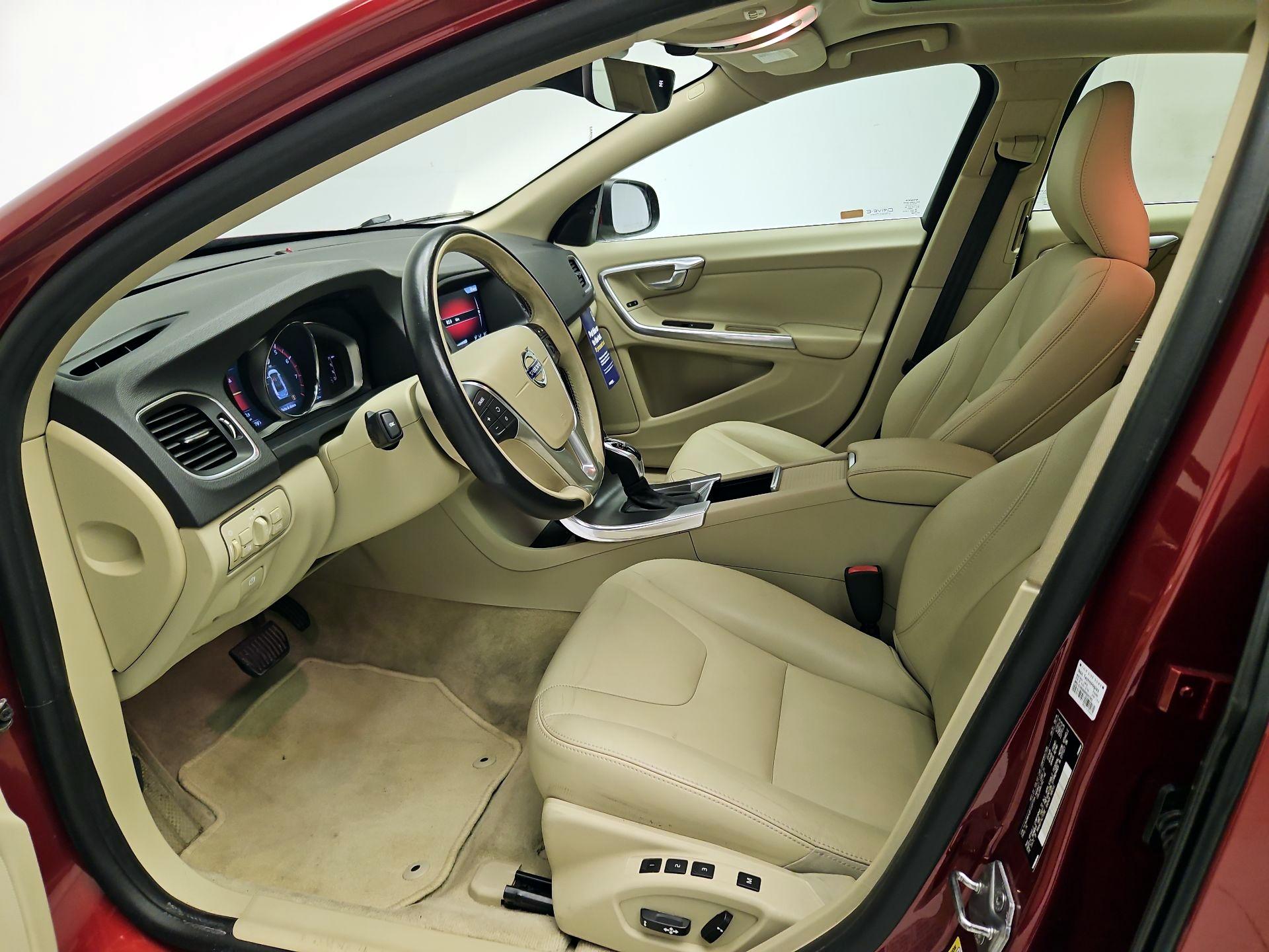 Thumbnail: 2015 Volvo S60 - 11