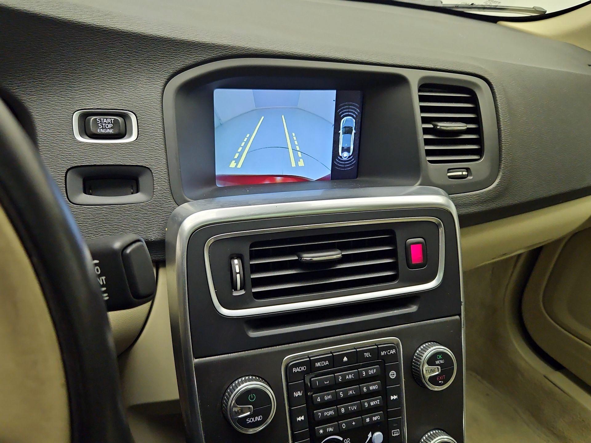 Thumbnail: 2015 Volvo S60 - 15