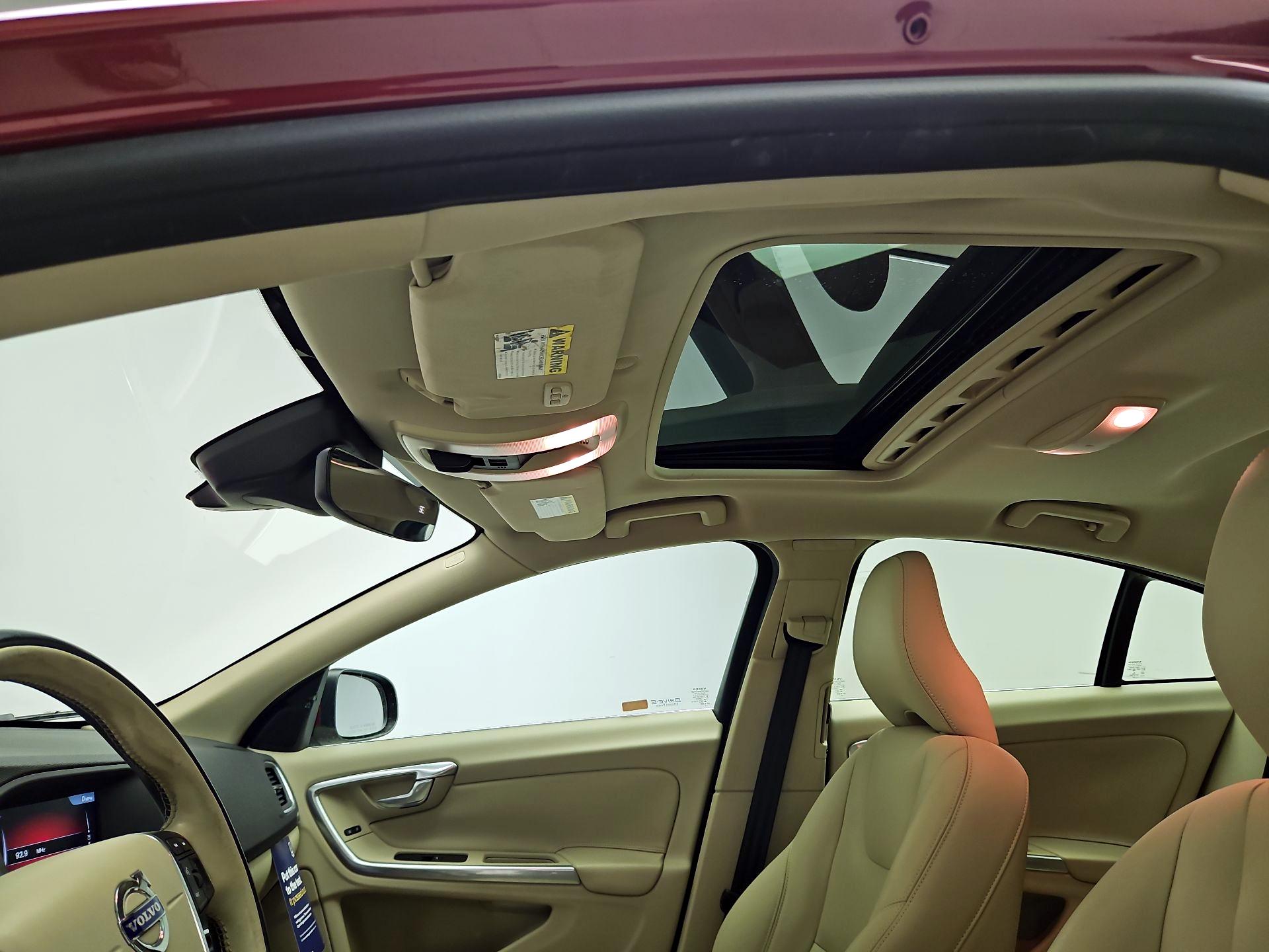 Thumbnail: 2015 Volvo S60 - 19