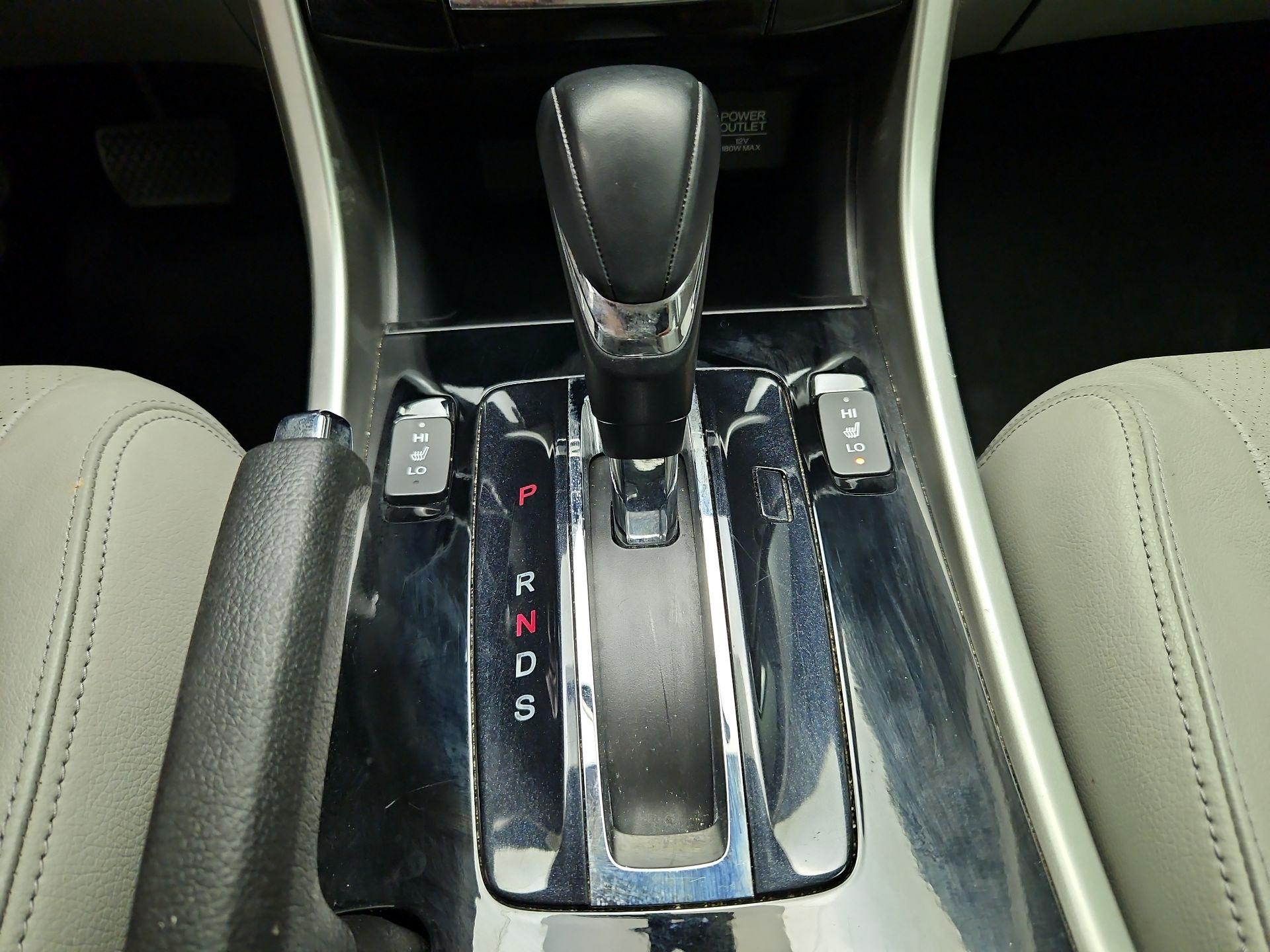 Thumbnail: 2016 Honda Accord - 17