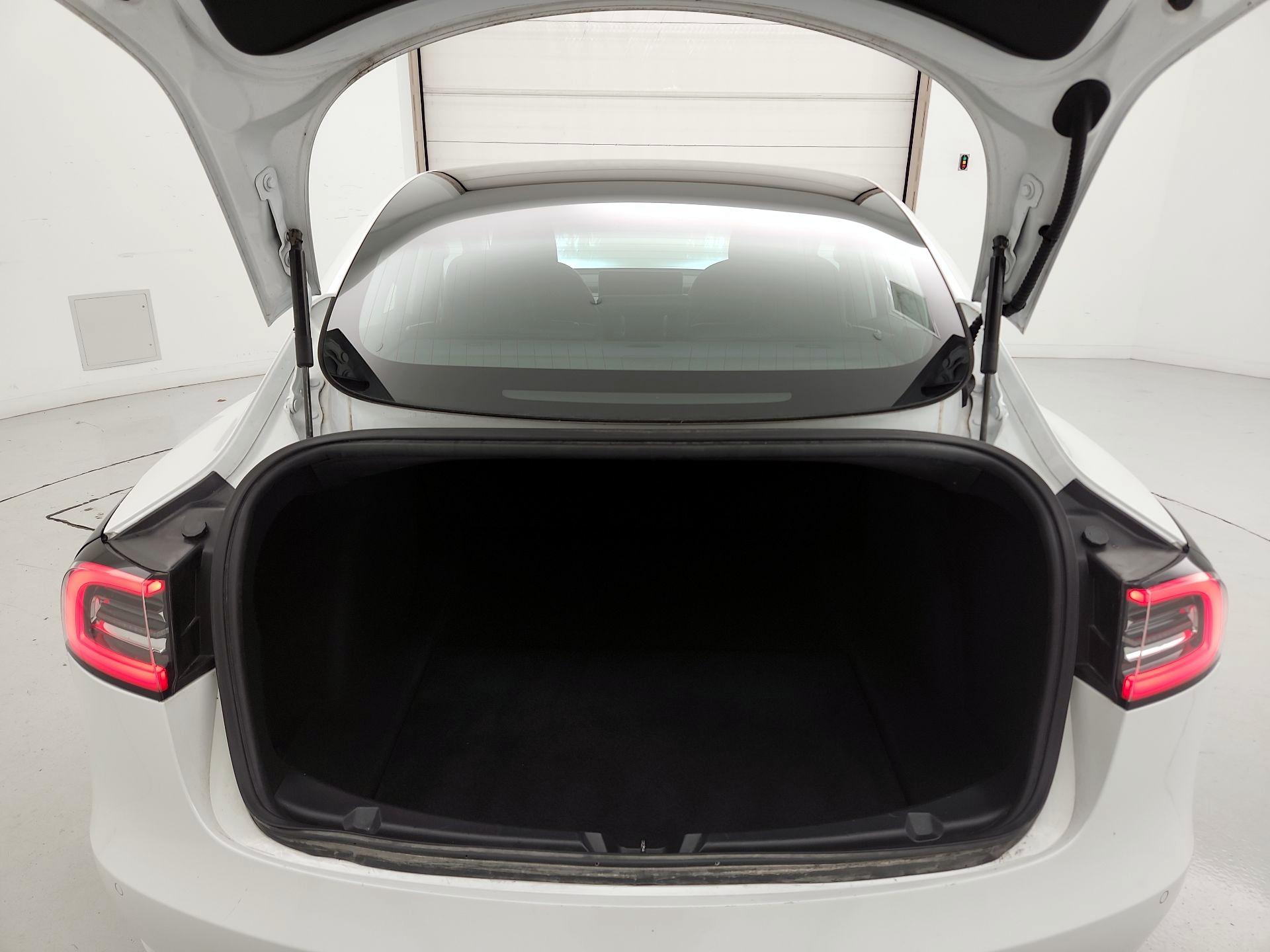 Thumbnail: 2020 Tesla Model 3 - 20