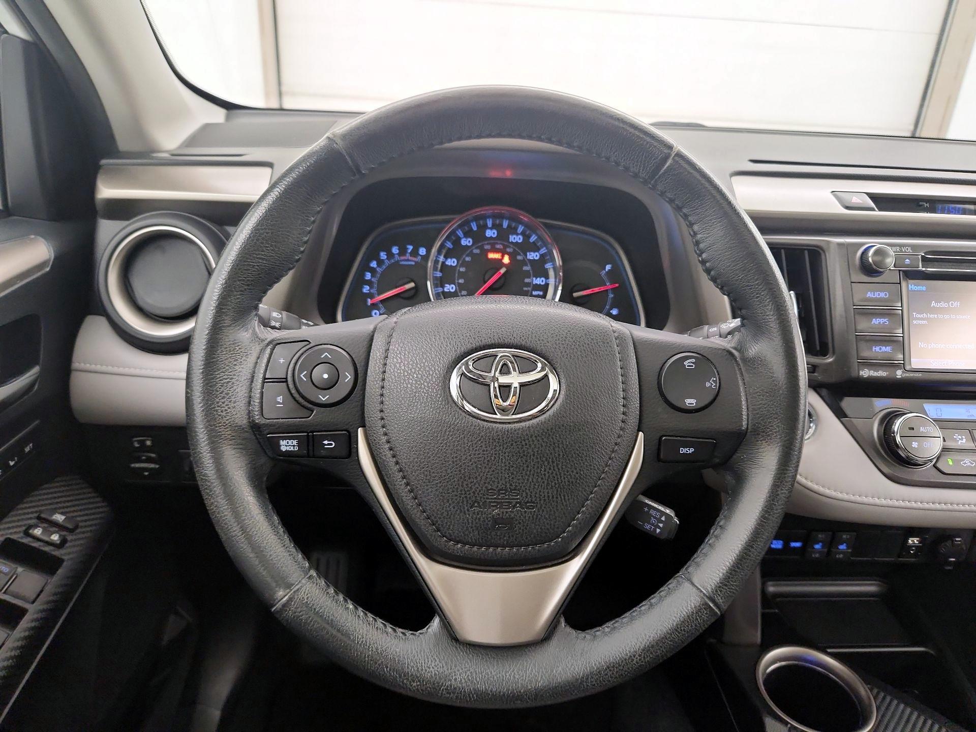 Thumbnail: 2015 Toyota RAV4 - 10