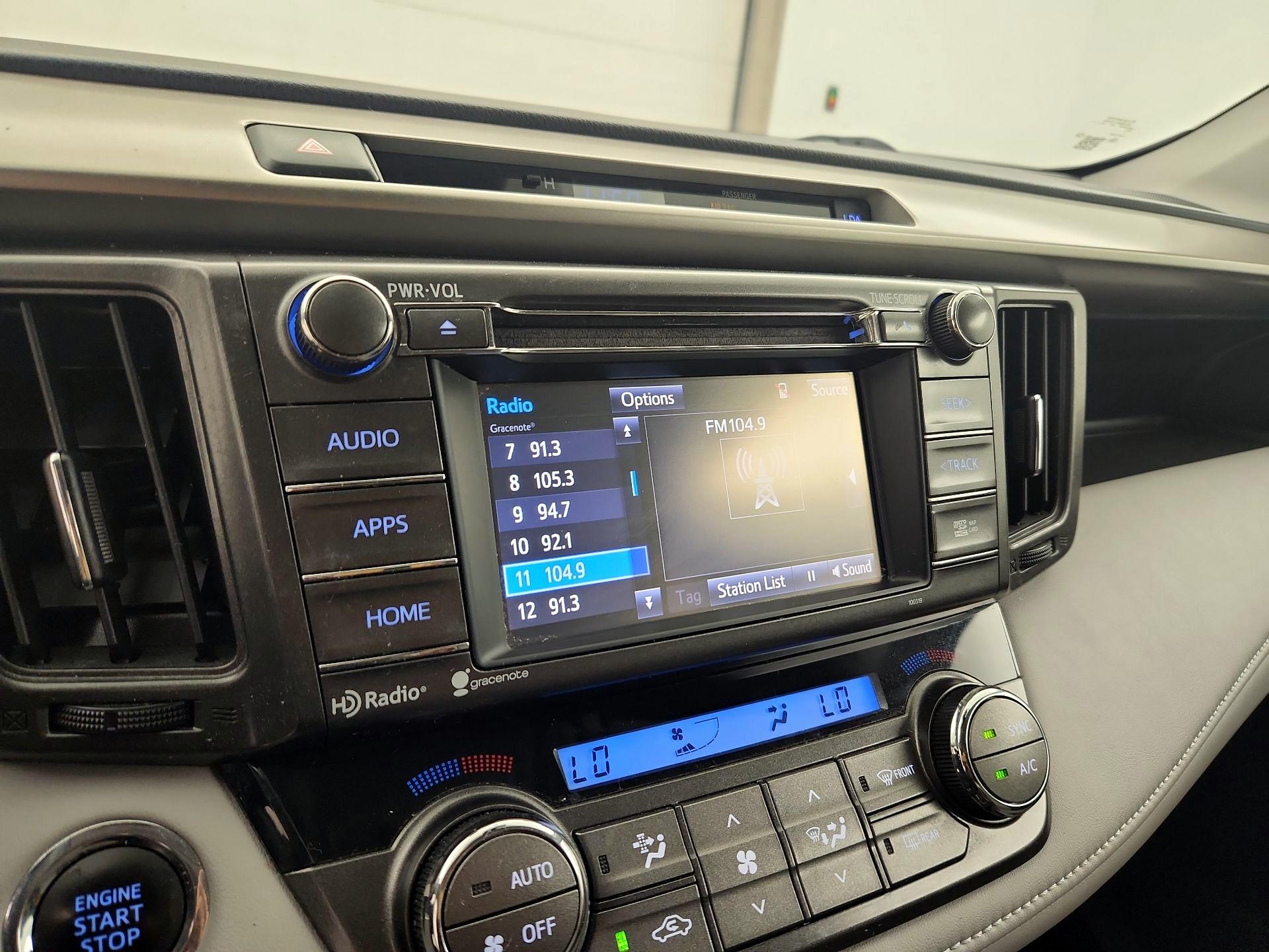 Thumbnail: 2015 Toyota RAV4 - 15