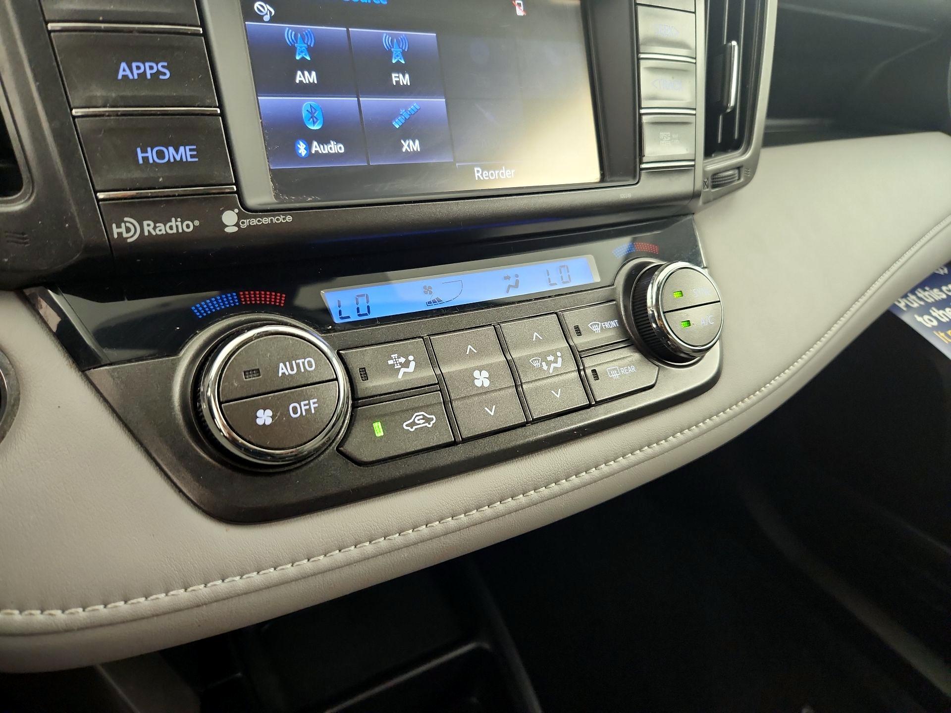 Thumbnail: 2015 Toyota RAV4 - 16