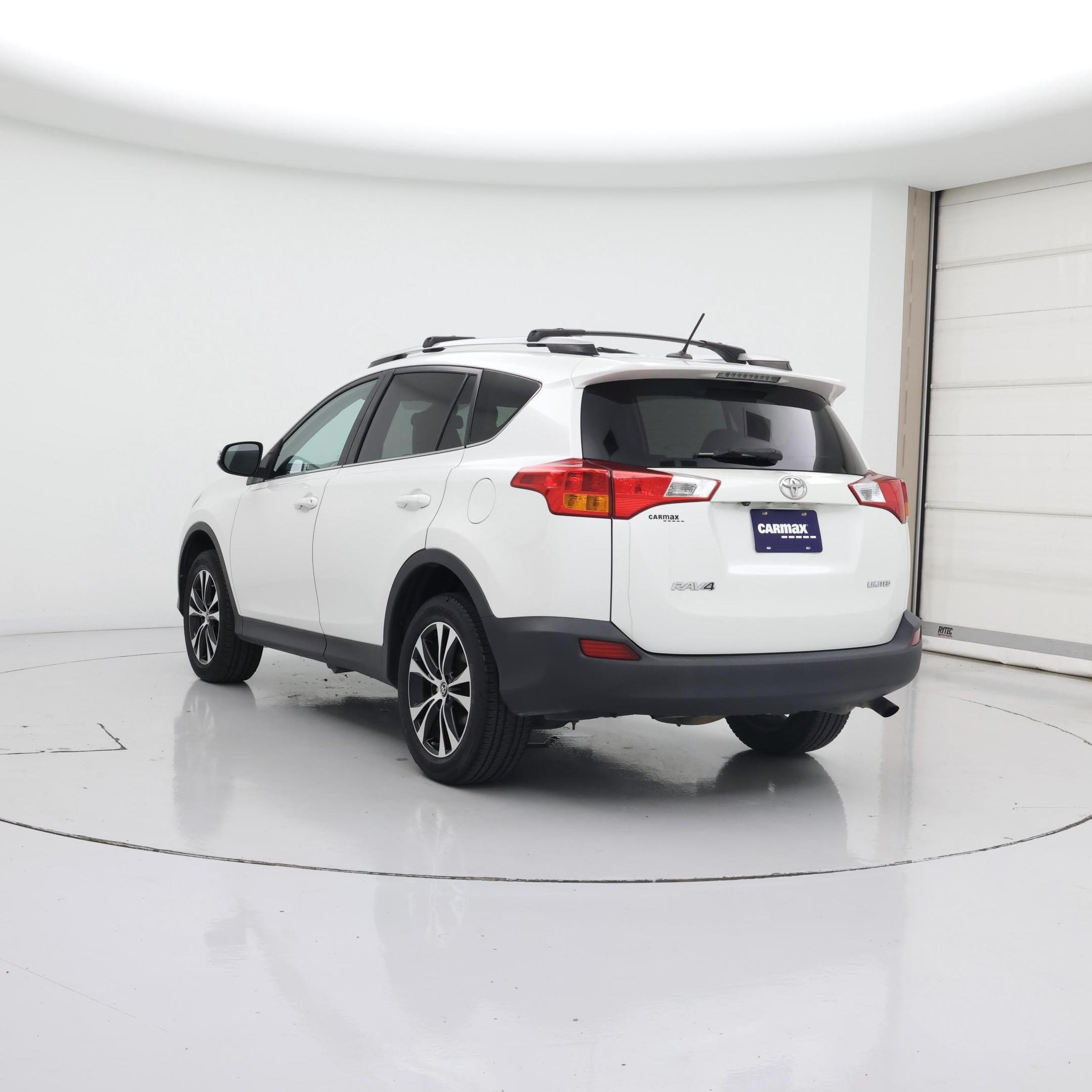 Thumbnail: 2015 Toyota RAV4 - 2