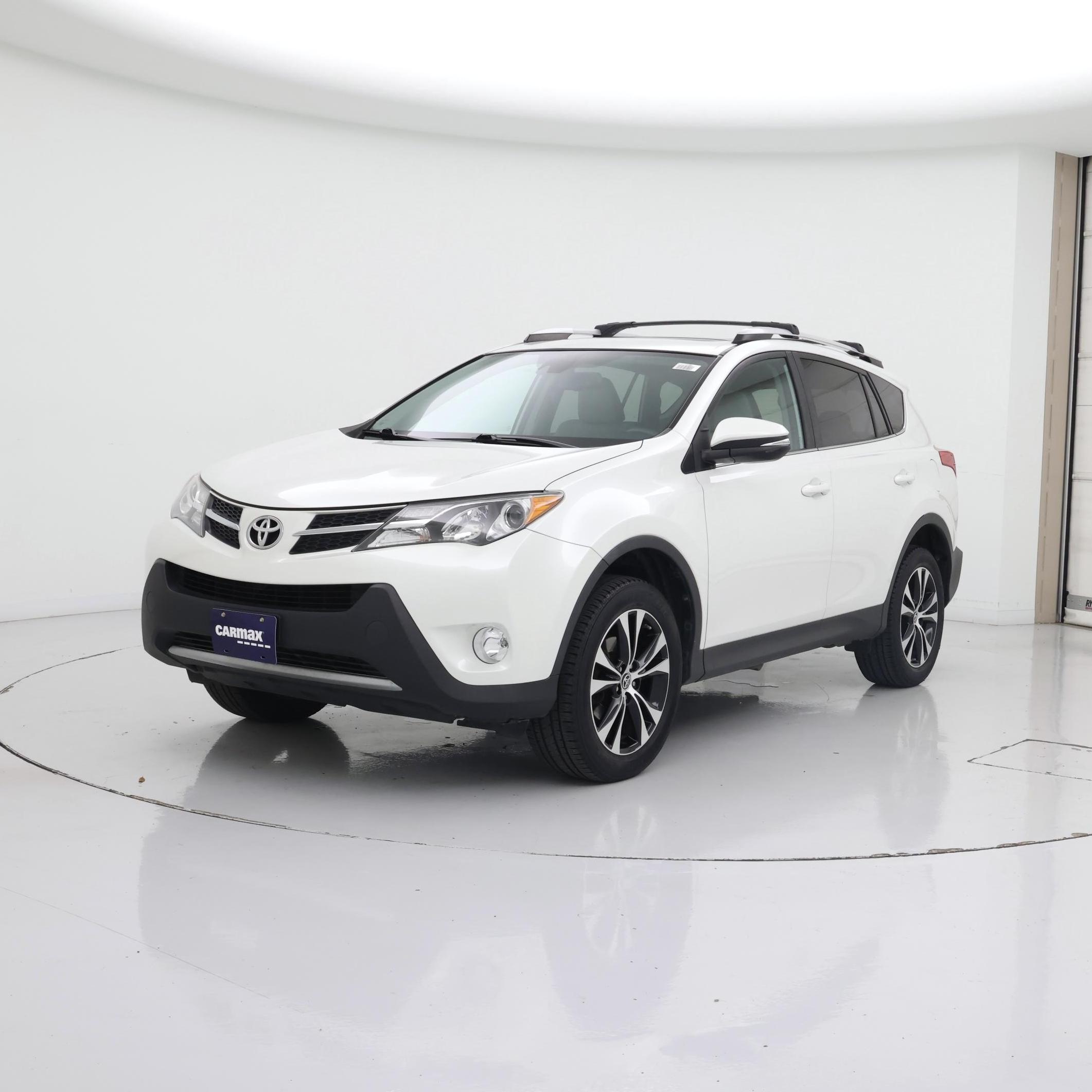Thumbnail: 2015 Toyota RAV4 - 4