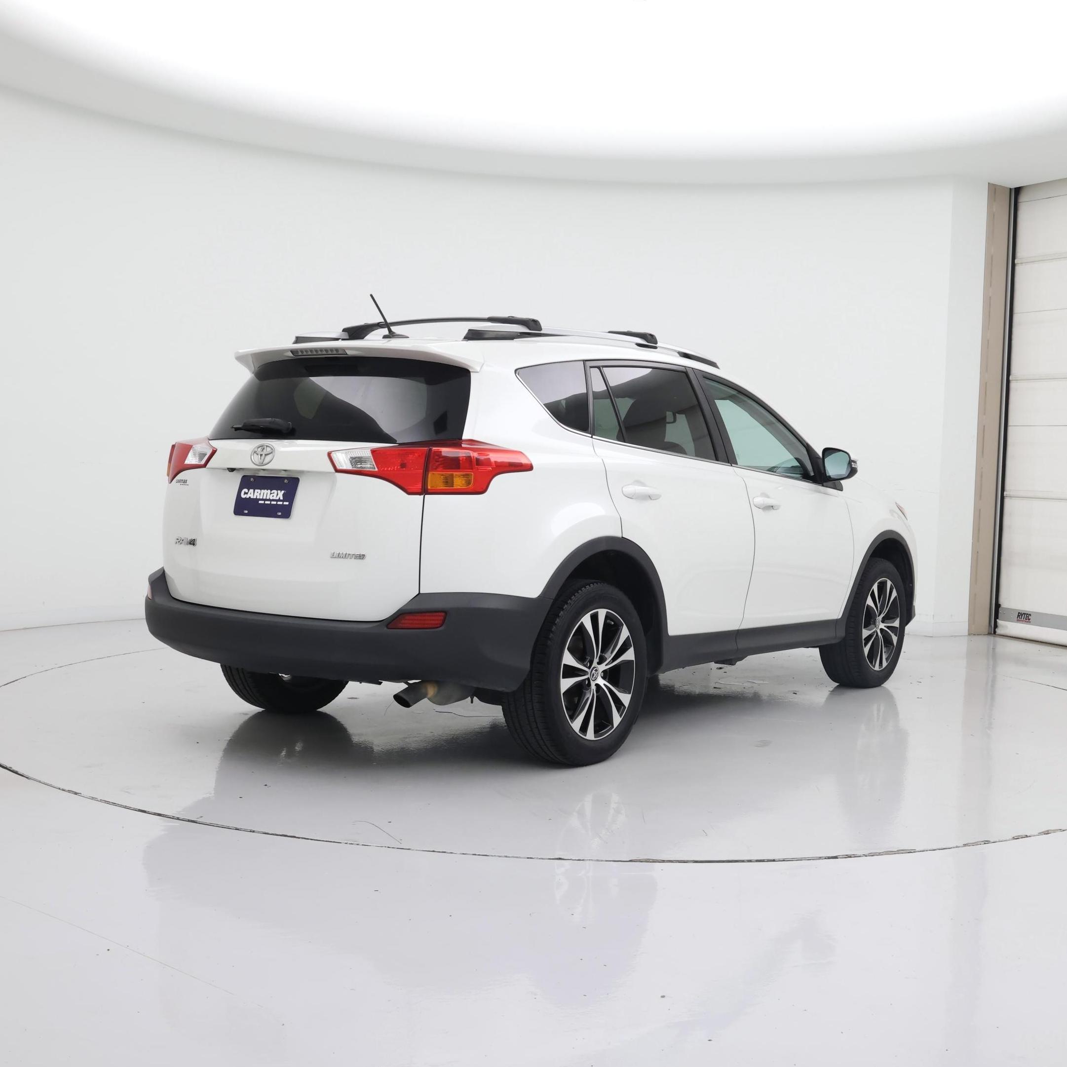 Thumbnail: 2015 Toyota RAV4 - 8