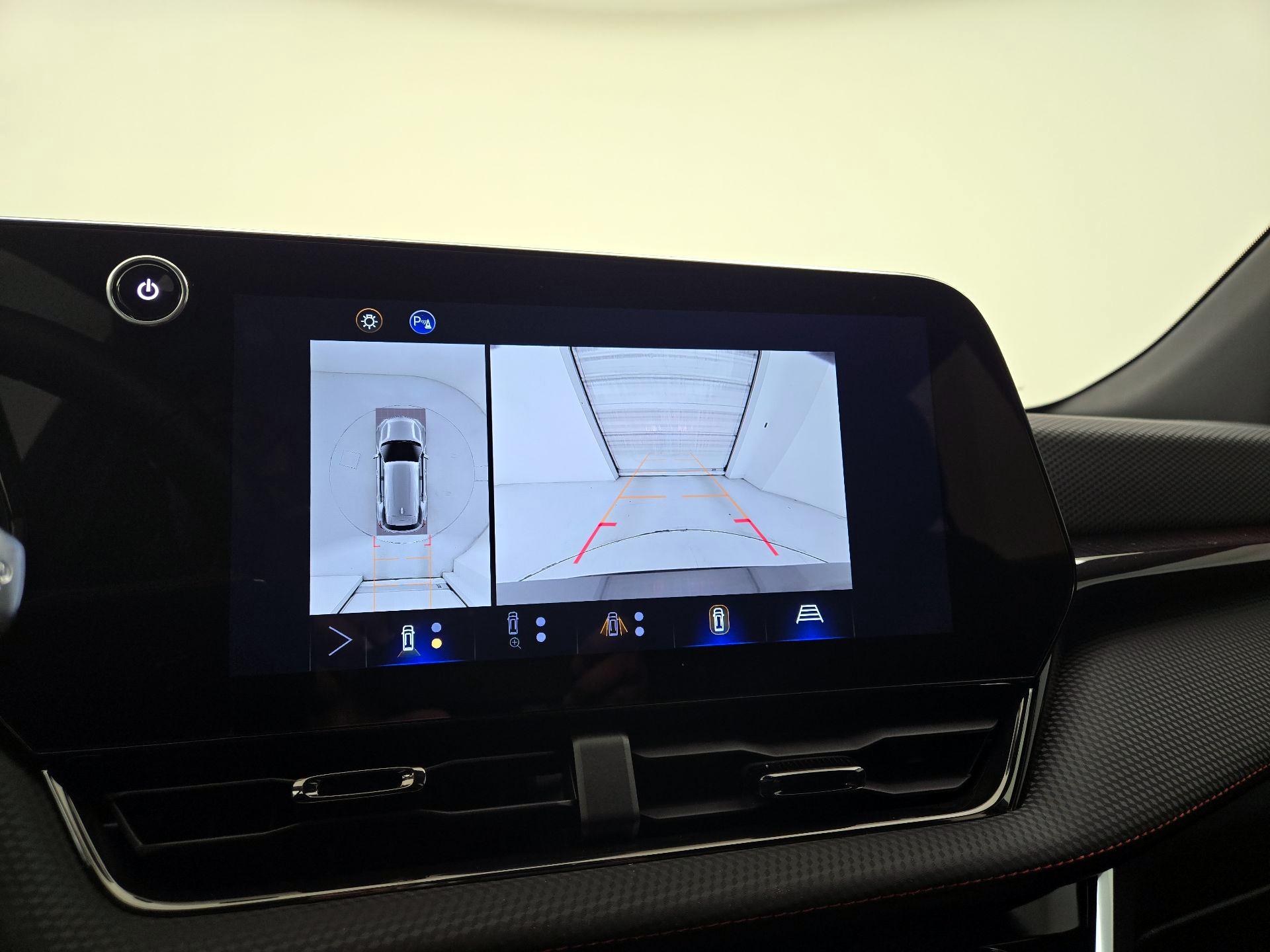 Thumbnail: 2025 Chevrolet Equinox - 15