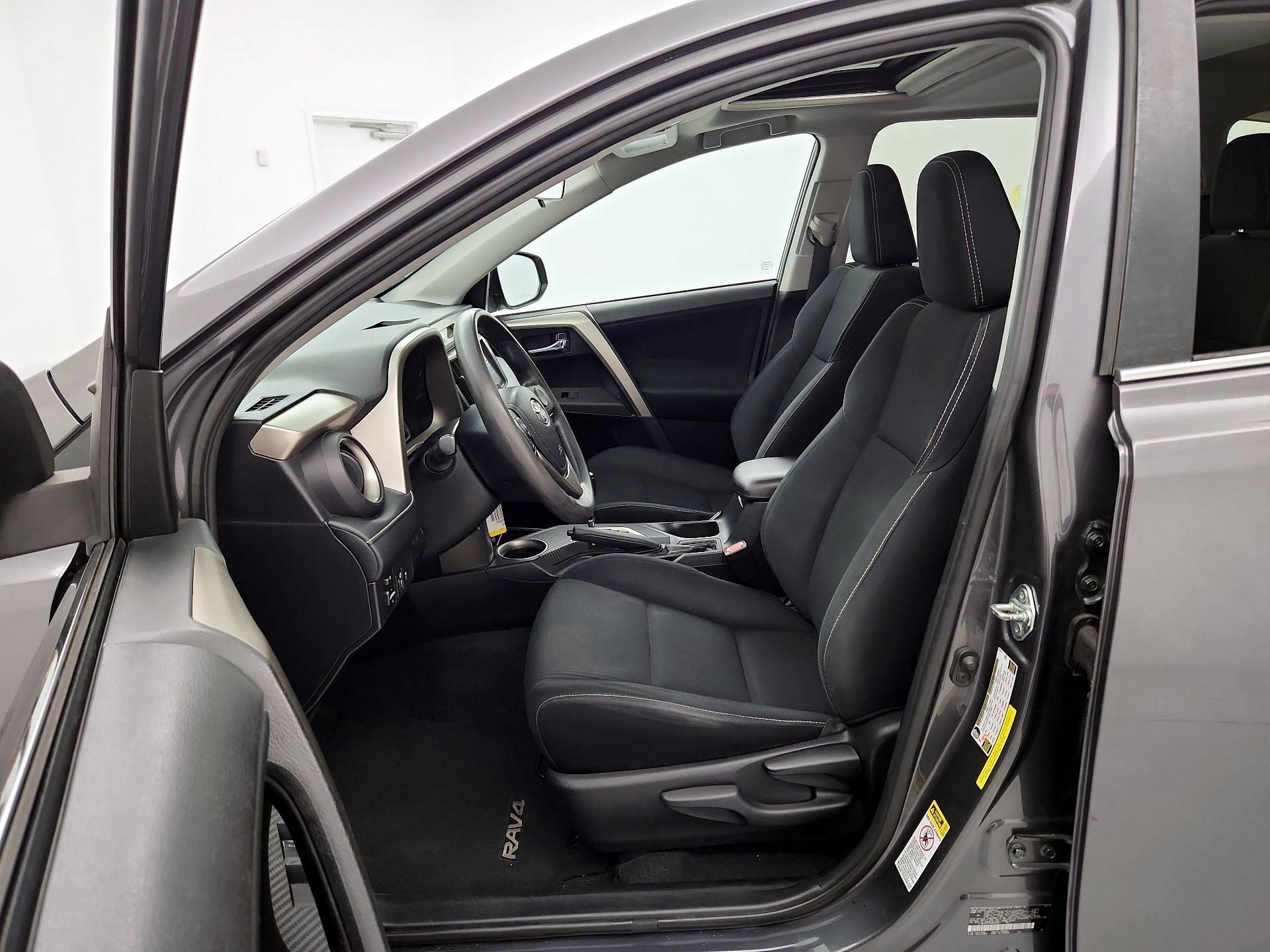 Thumbnail: 2014 Toyota RAV4 - 11