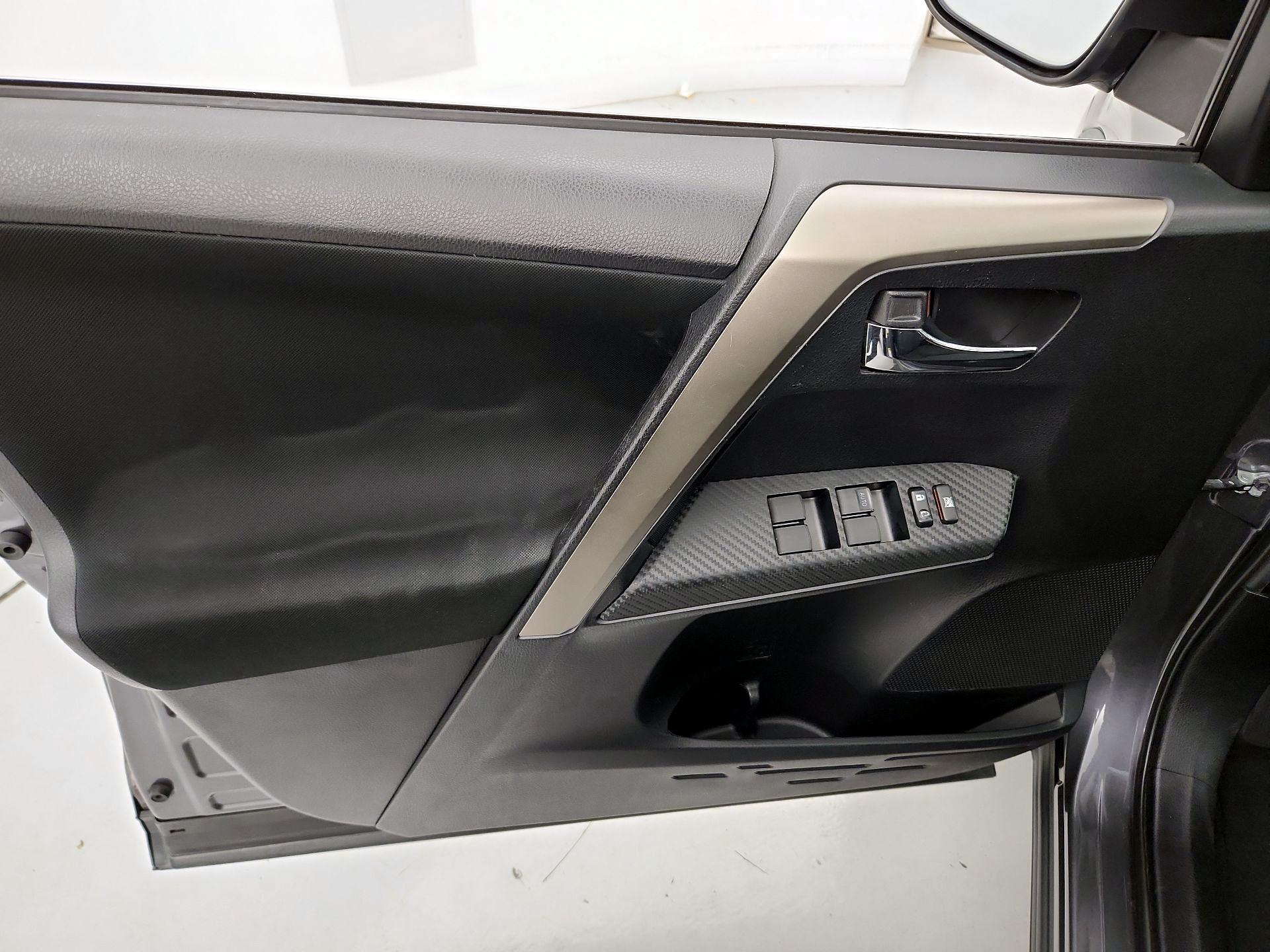Thumbnail: 2014 Toyota RAV4 - 12