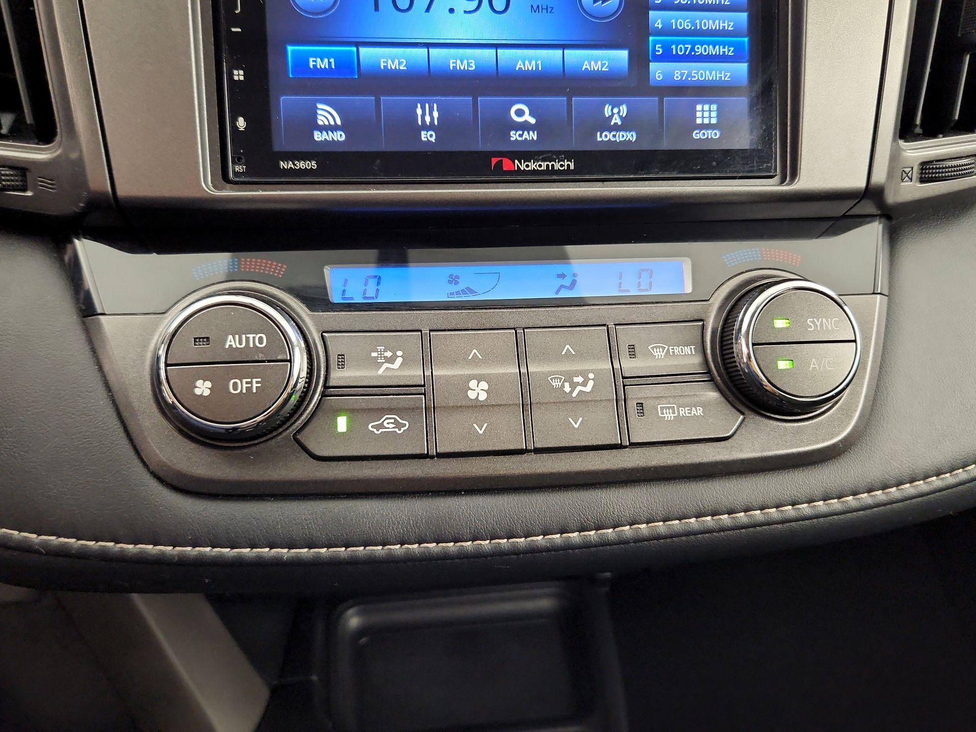 Thumbnail: 2014 Toyota RAV4 - 16