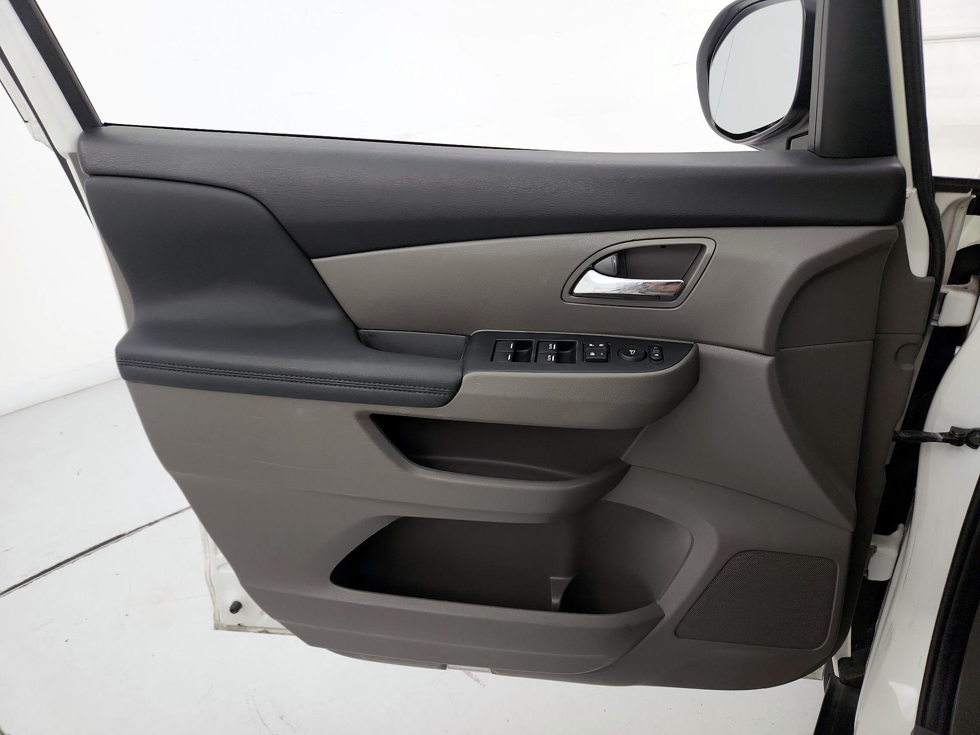 Thumbnail: 2016 Honda Odyssey - 12