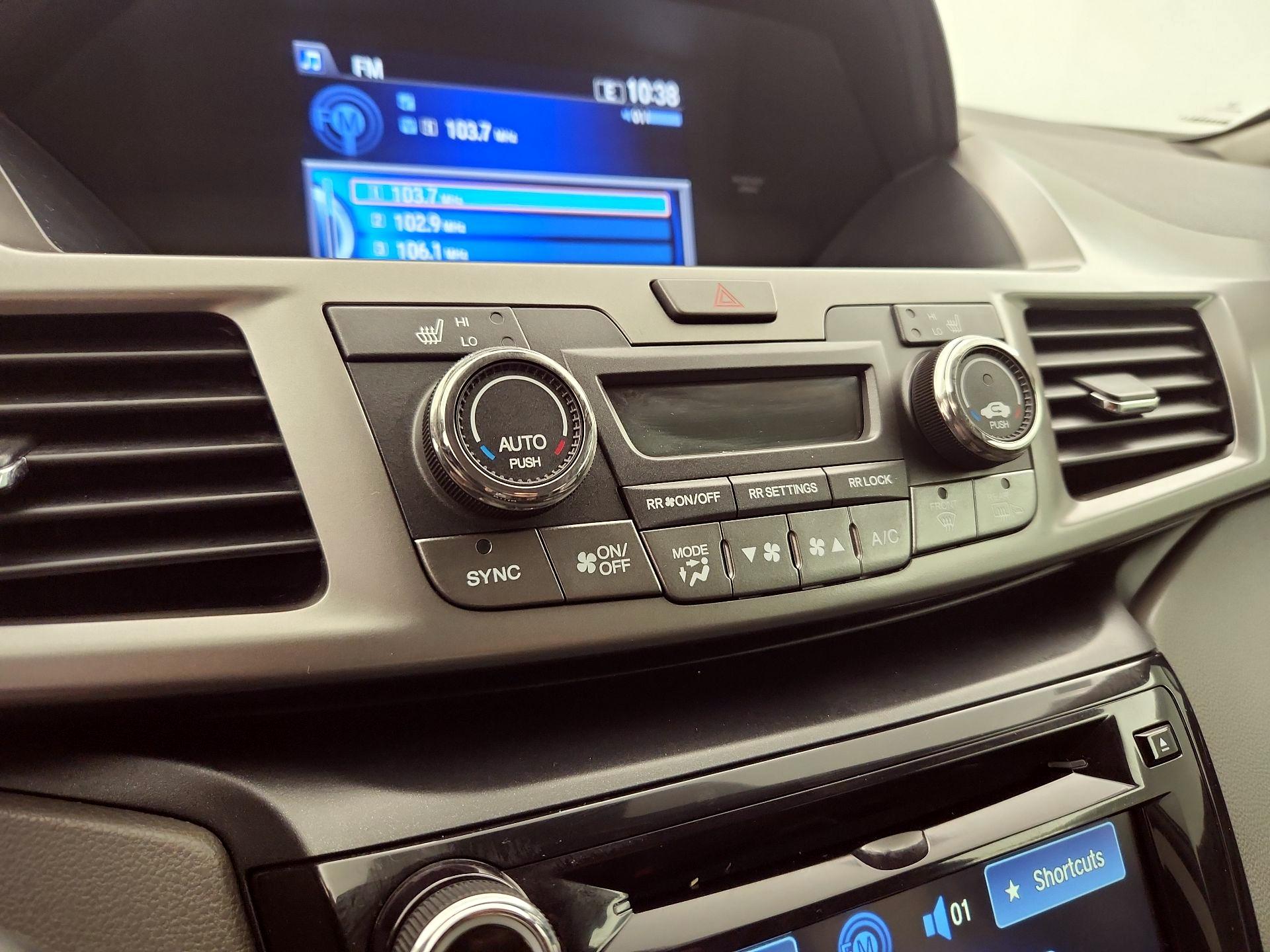 Thumbnail: 2016 Honda Odyssey - 16