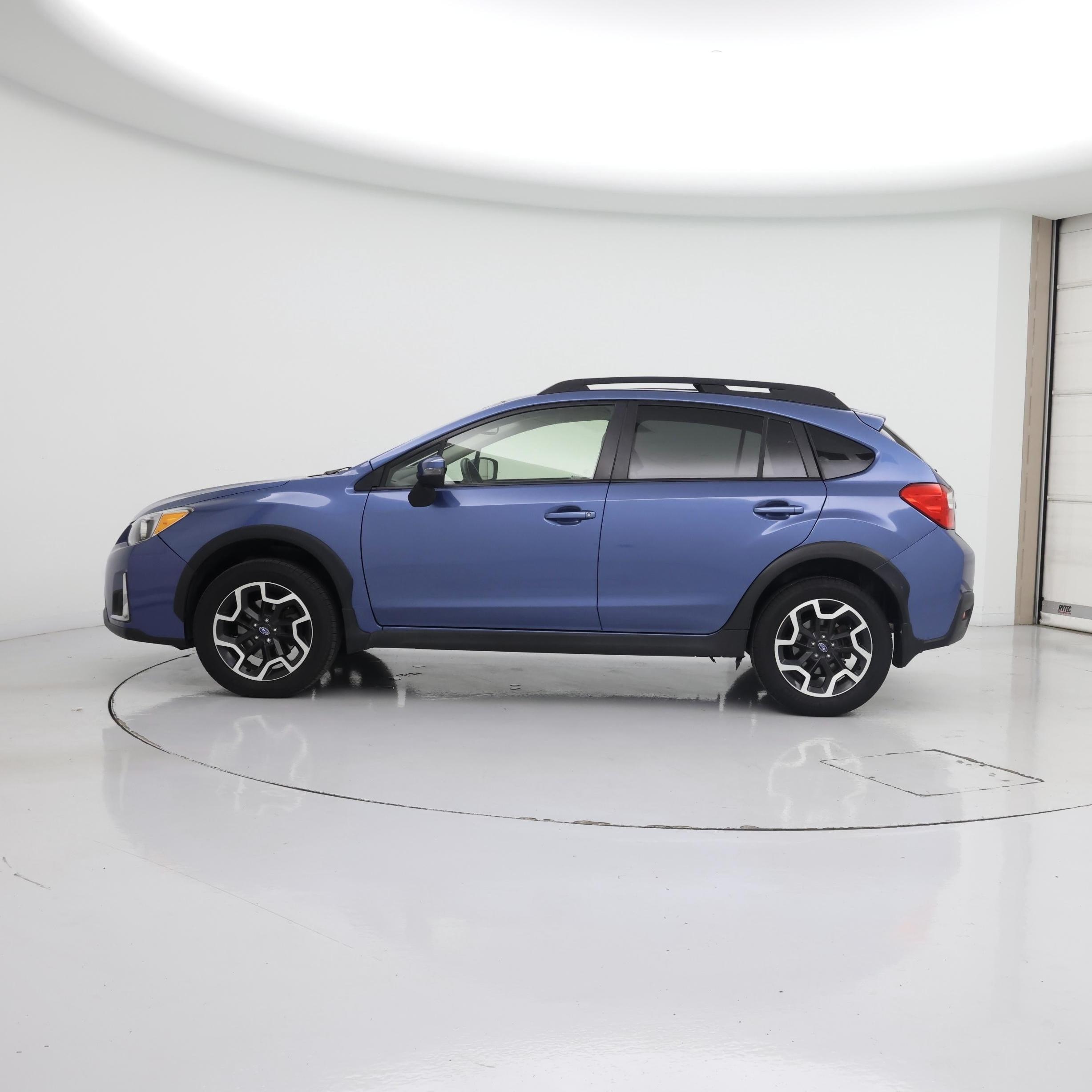 Thumbnail: 2016 Subaru XV Crosstrek - 3