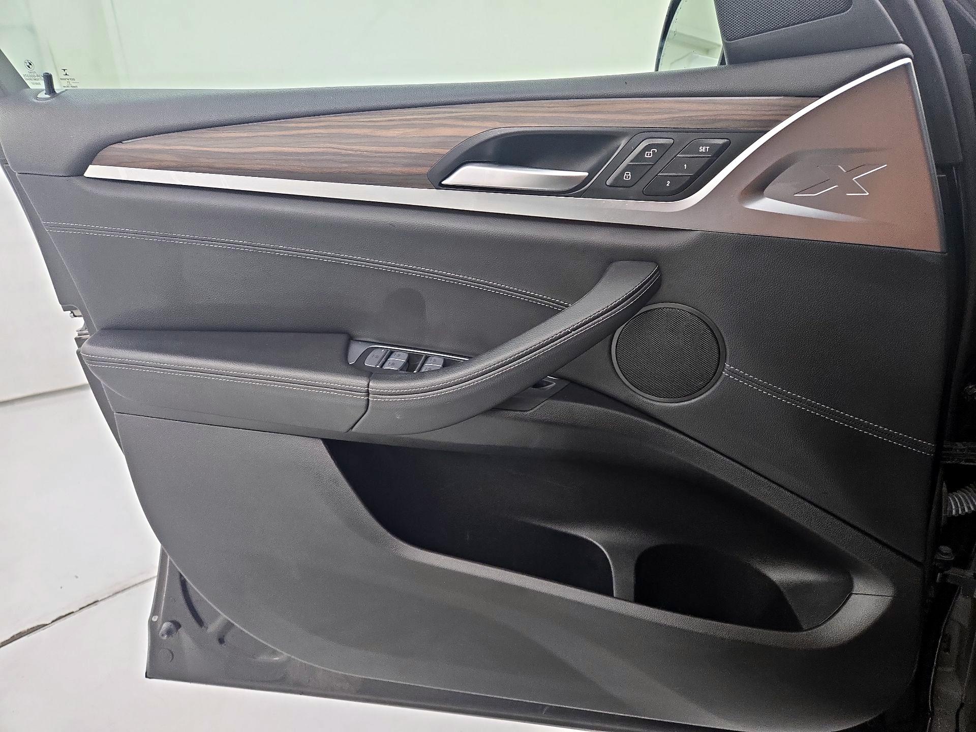 Thumbnail: 2021 BMW X4 - 12