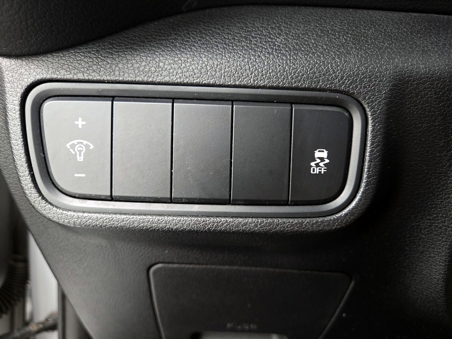 Thumbnail: 2020 Kia Soul - 11