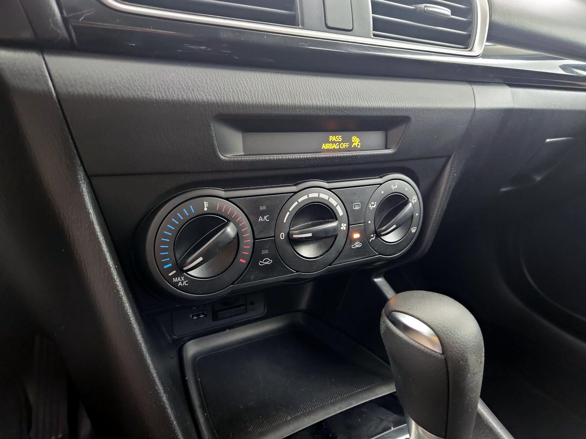 Thumbnail: 2016 Mazda Mazda3 - 16