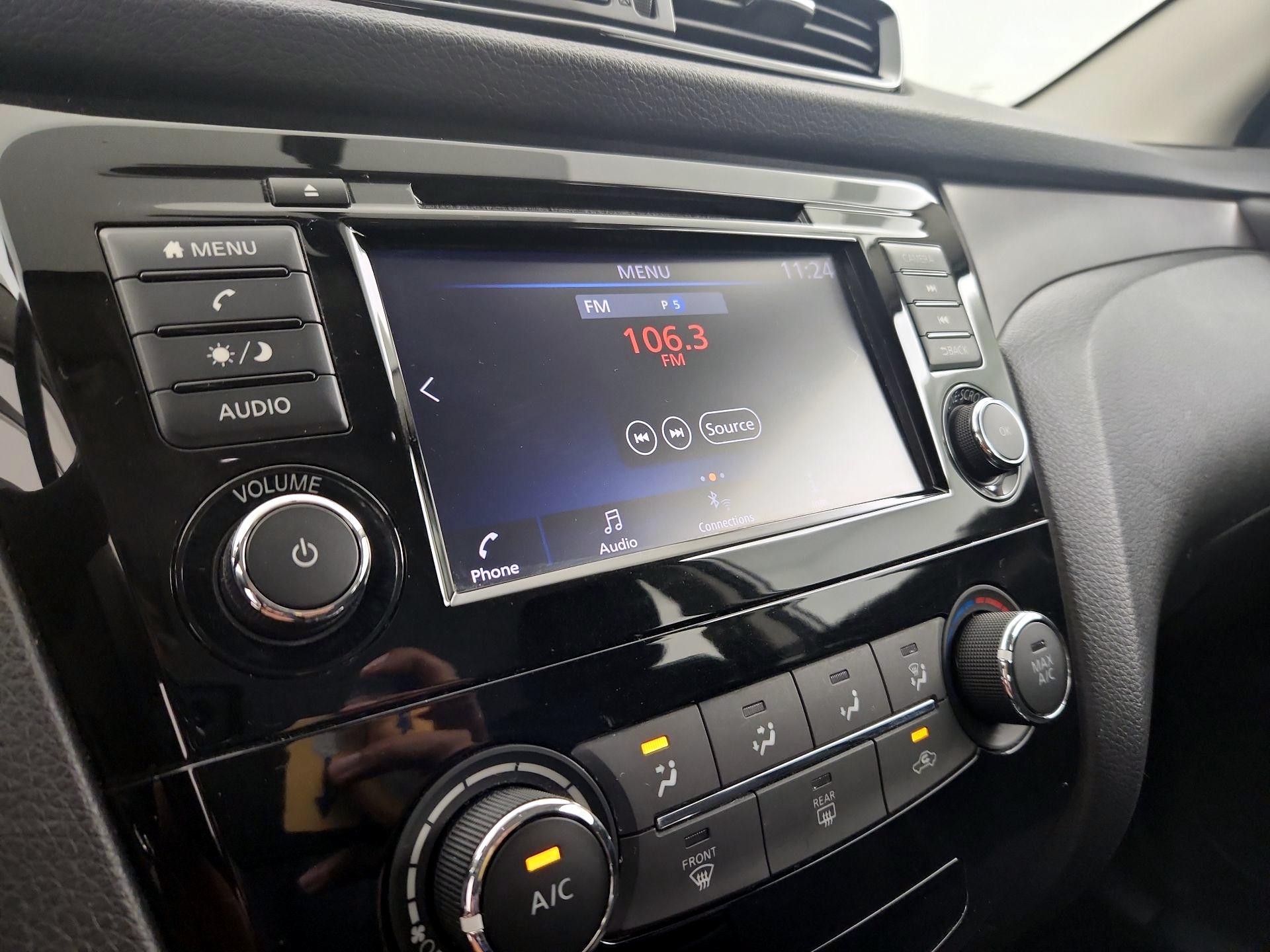 Thumbnail: 2019 Nissan Rogue Sport - 15