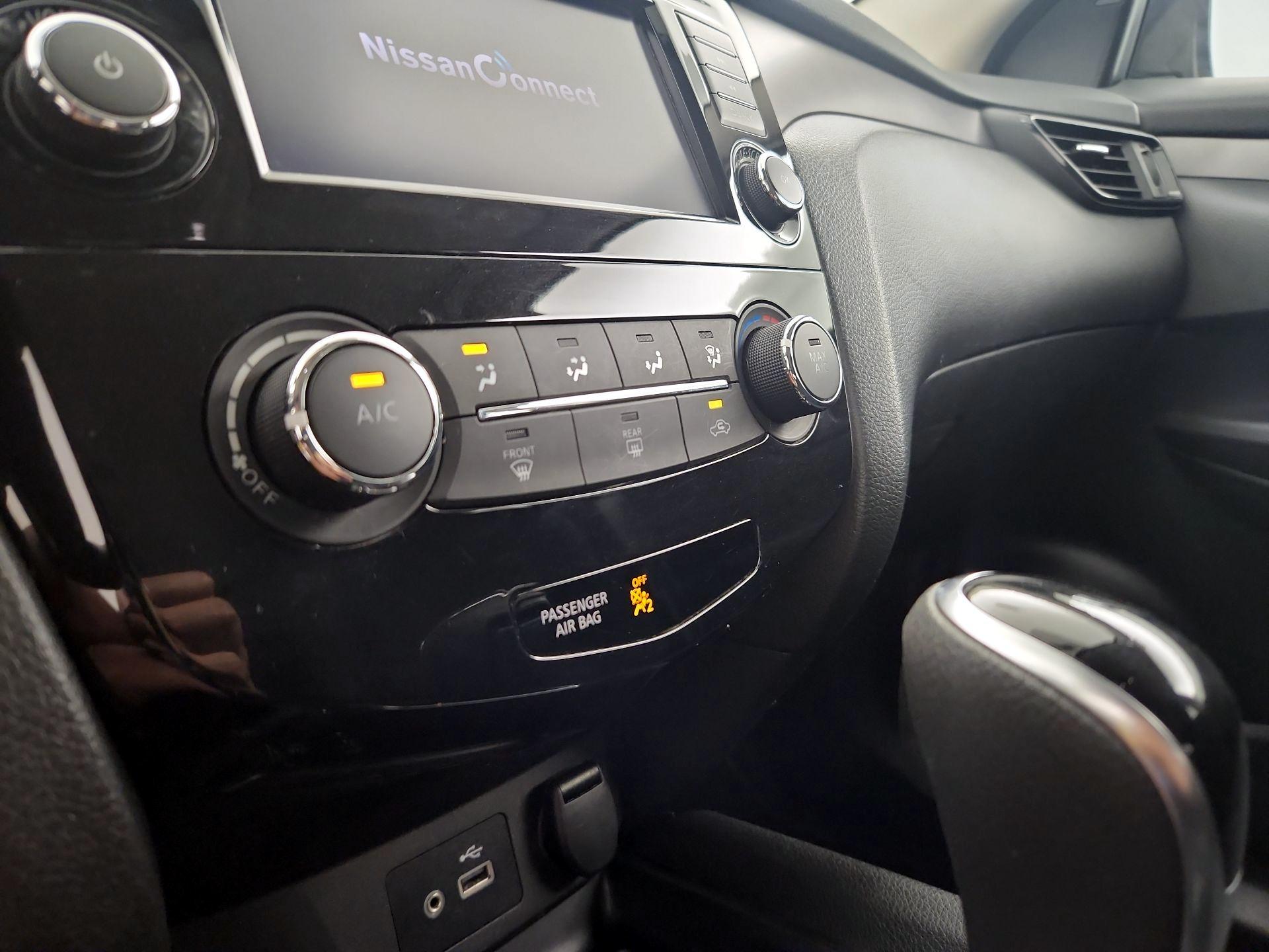 Thumbnail: 2019 Nissan Rogue Sport - 16