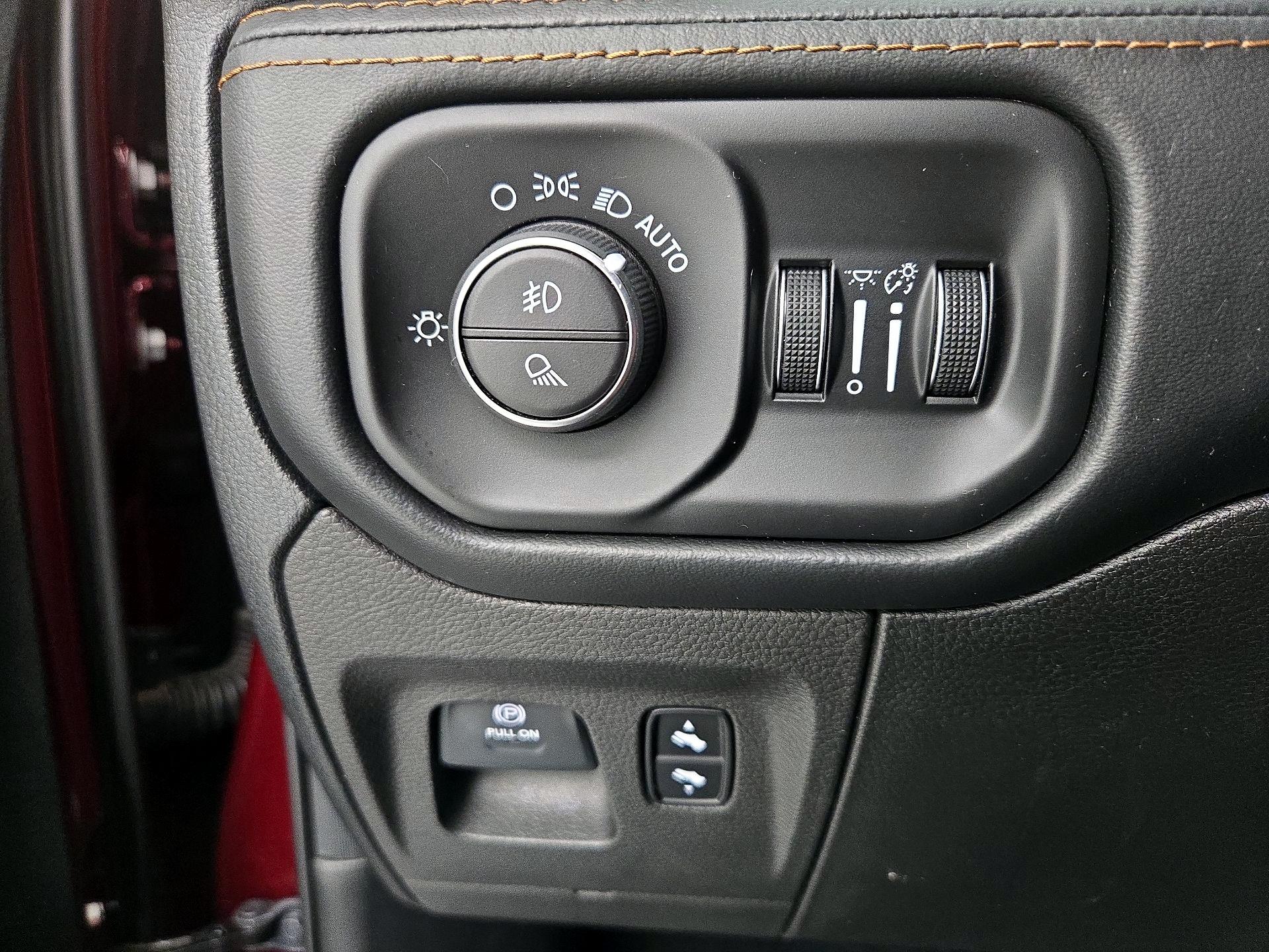Thumbnail: 2019 RAM 1500 - 13