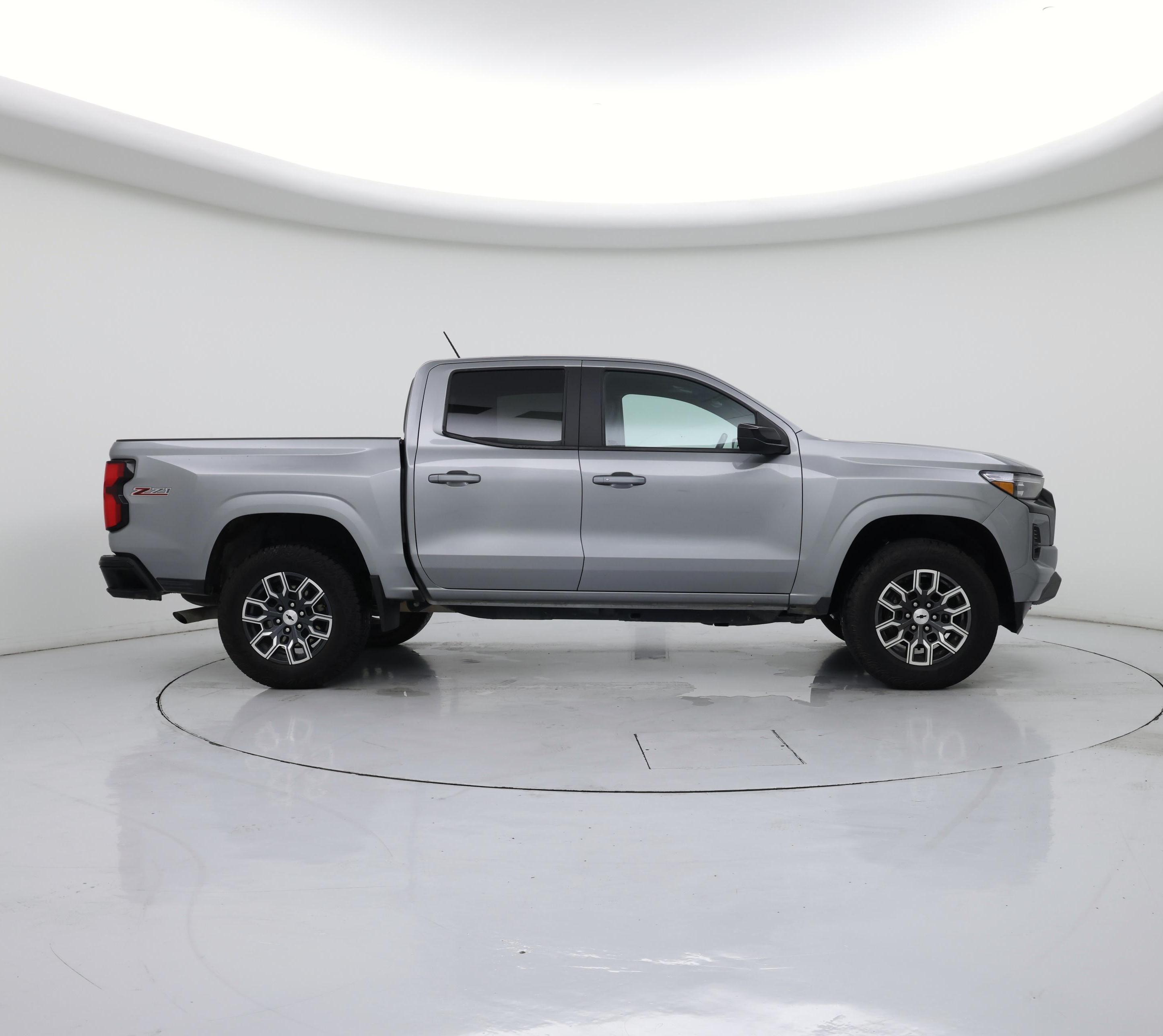 Thumbnail: 2023 Chevrolet Colorado - 7