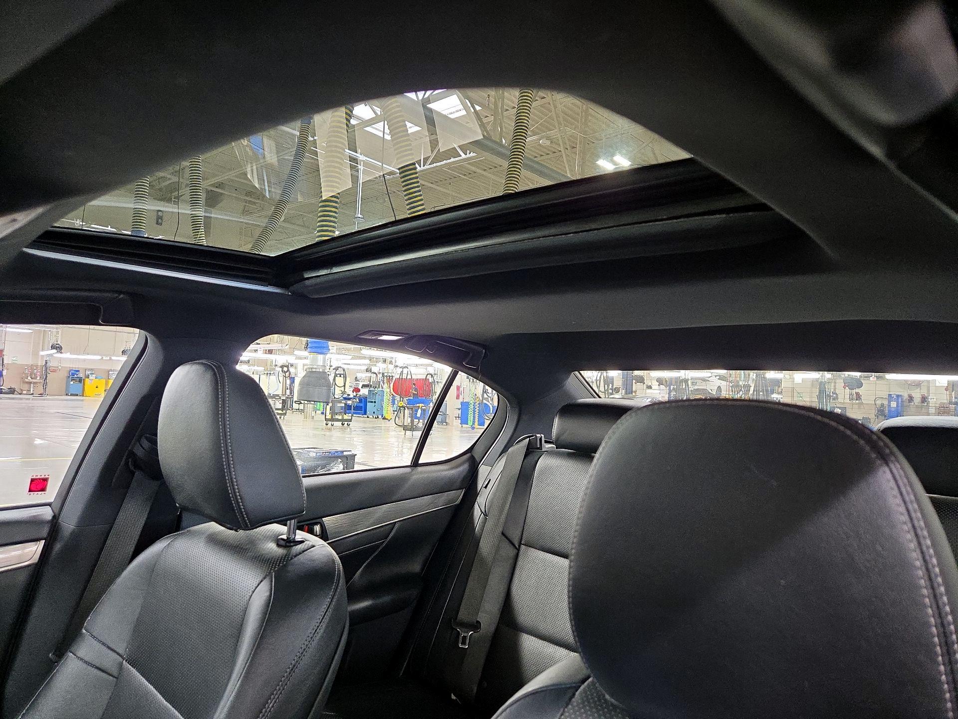 Thumbnail: 2015 Lexus GS - 20
