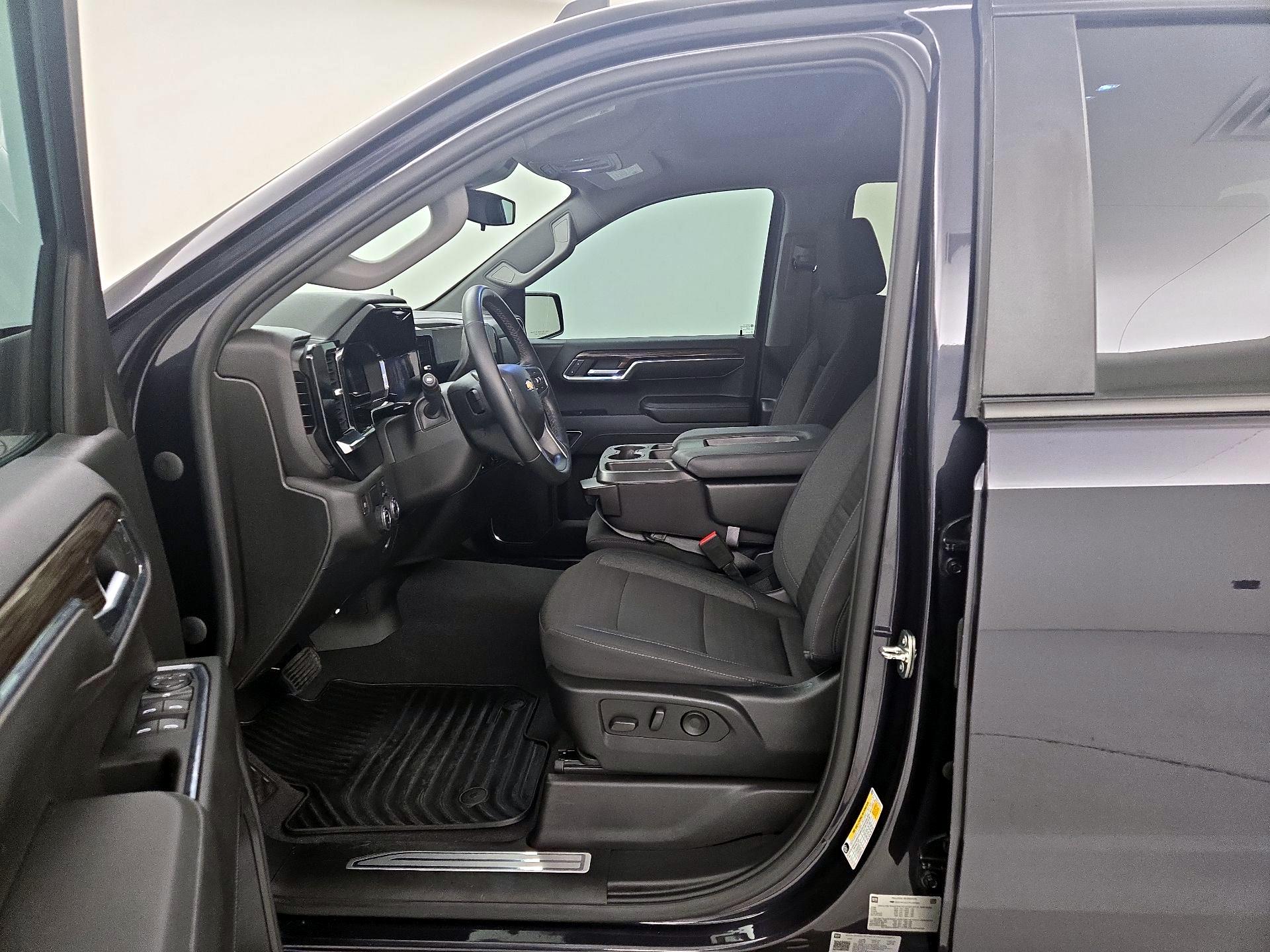 Thumbnail: 2023 Chevrolet Silverado 1500 - 11