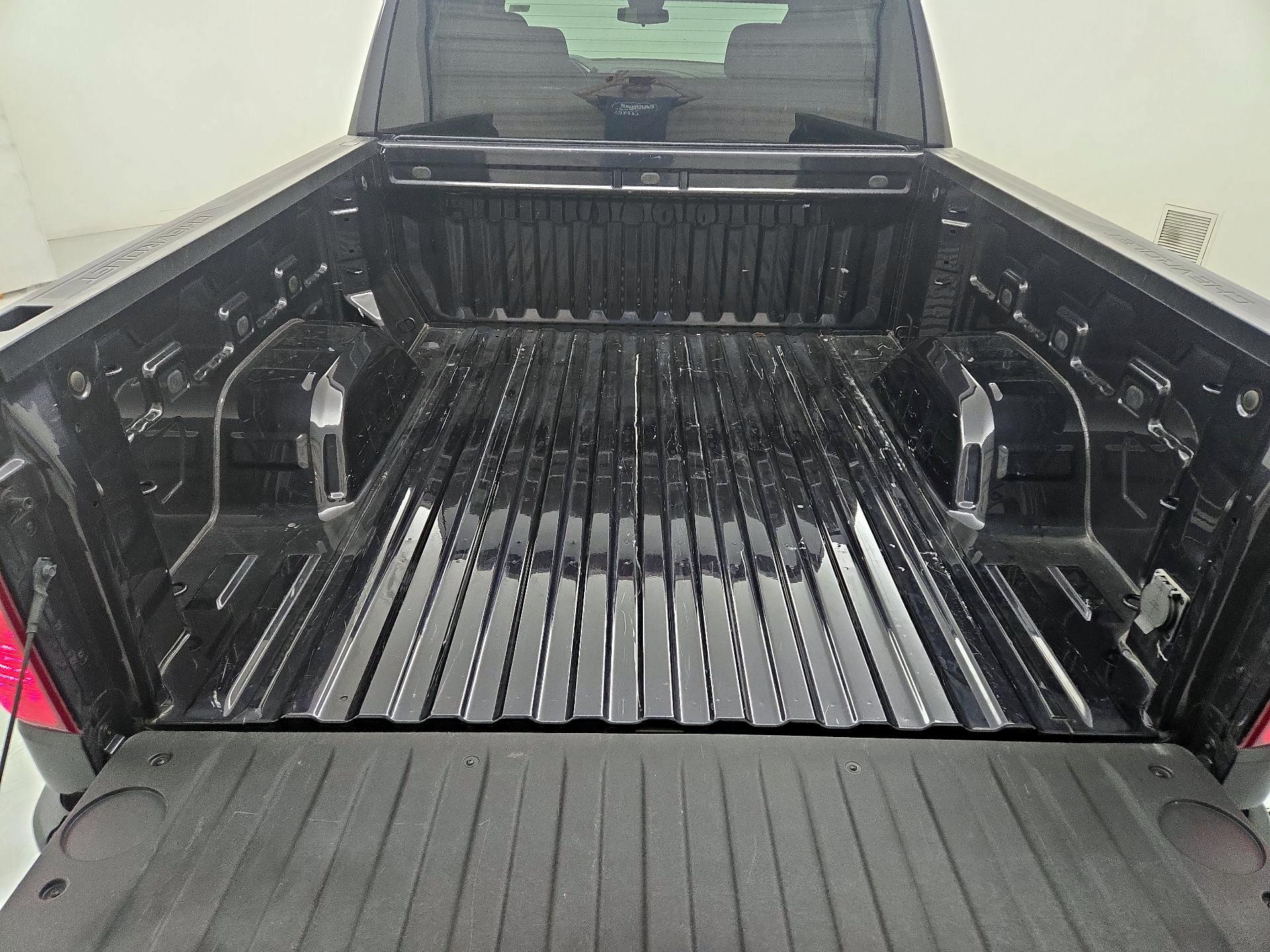 Thumbnail: 2023 Chevrolet Silverado 1500 - 20
