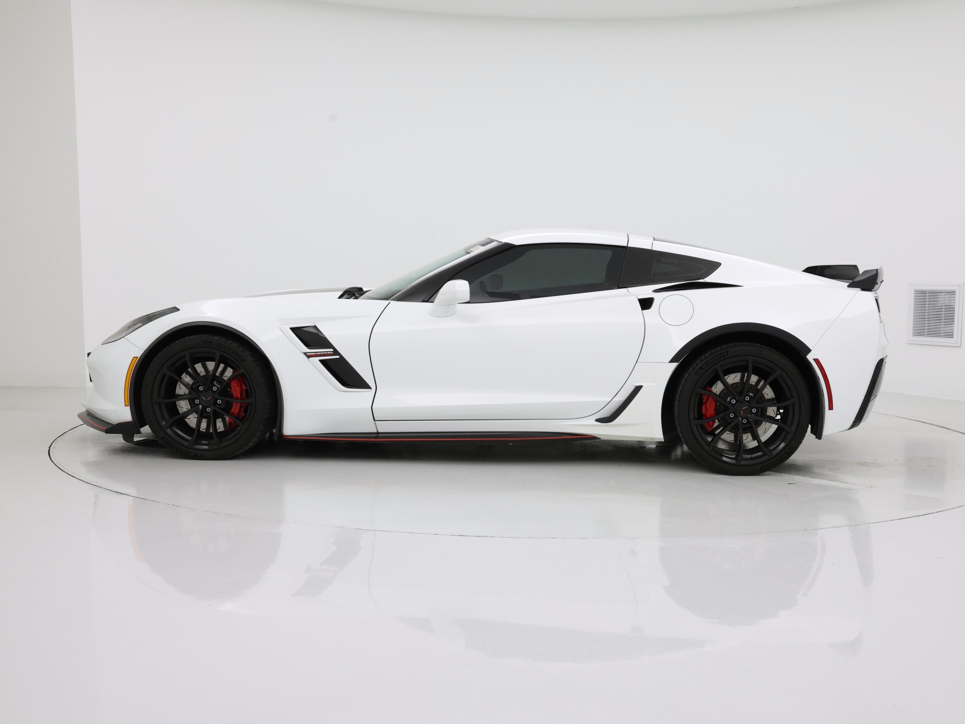 Thumbnail: 2017 Chevrolet Corvette - 3