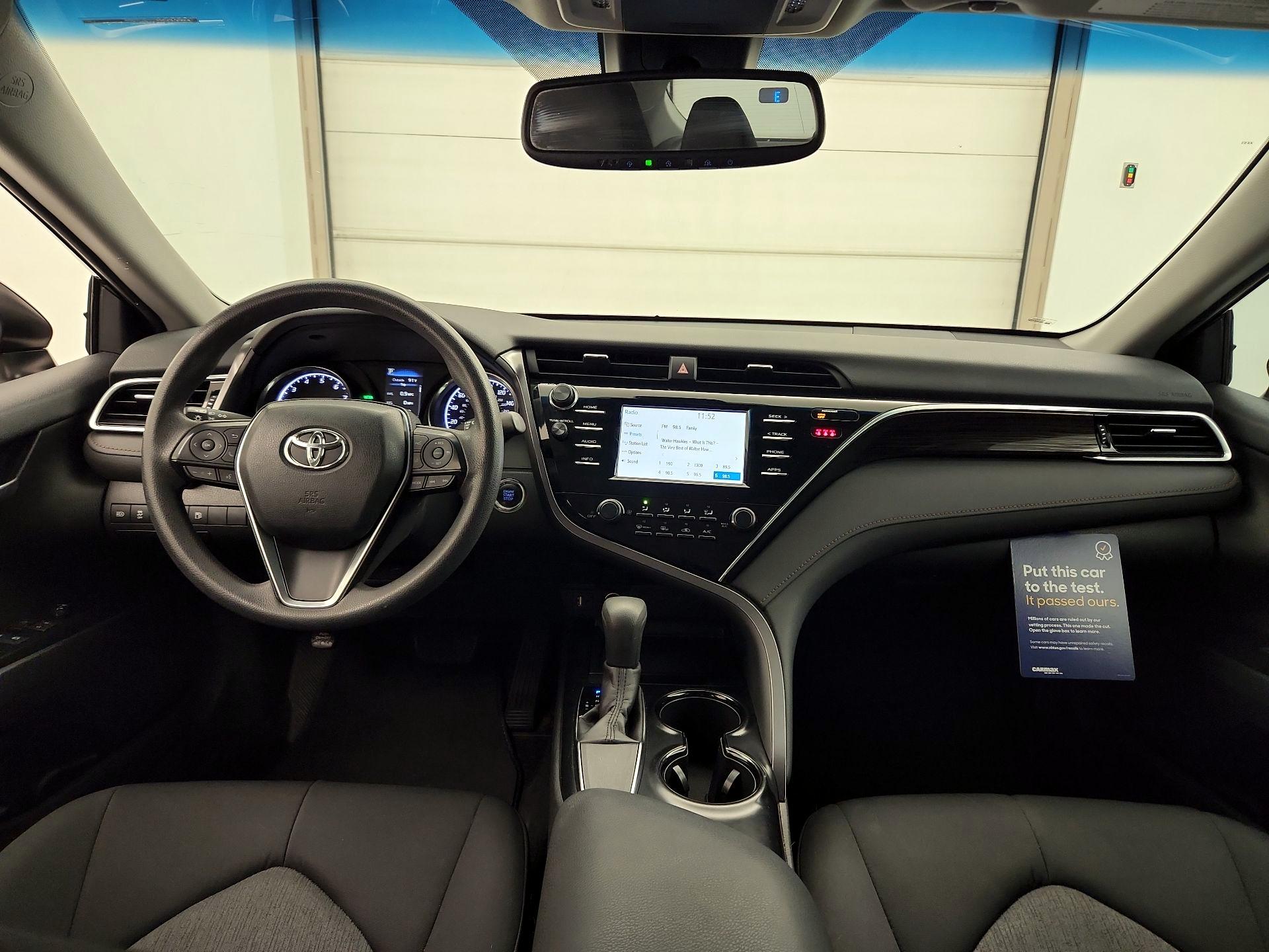 Thumbnail: 2018 Toyota Camry - 9