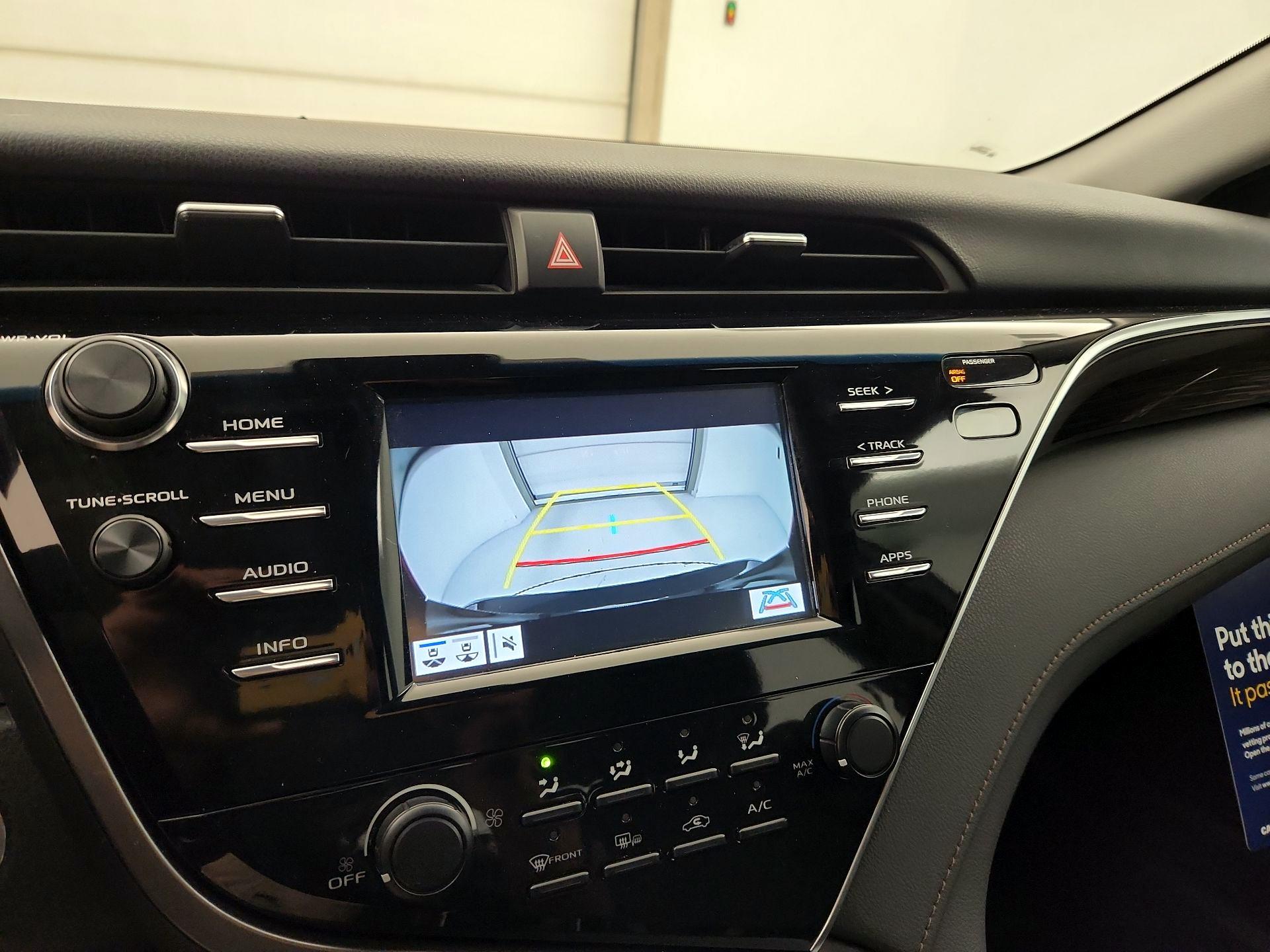 Thumbnail: 2018 Toyota Camry - 14