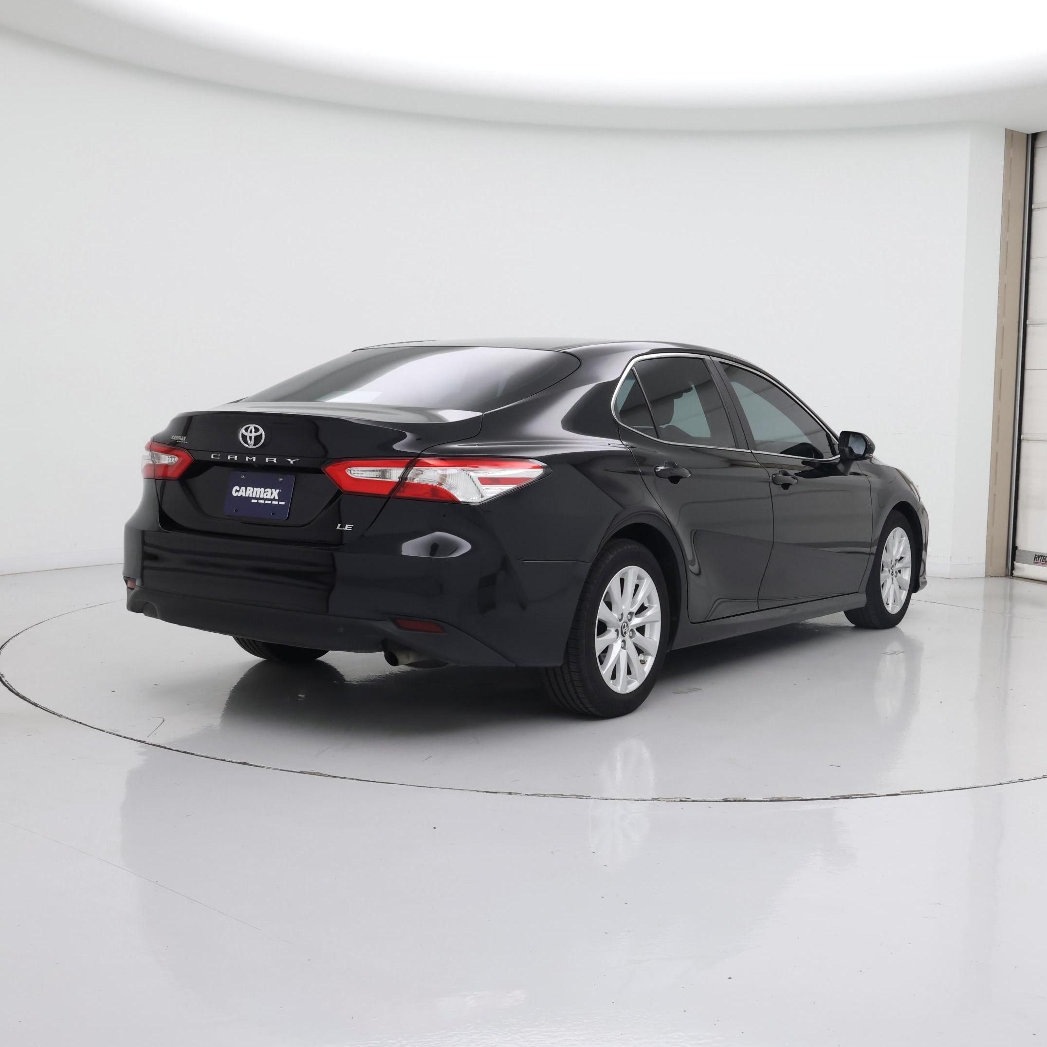 Thumbnail: 2018 Toyota Camry - 8