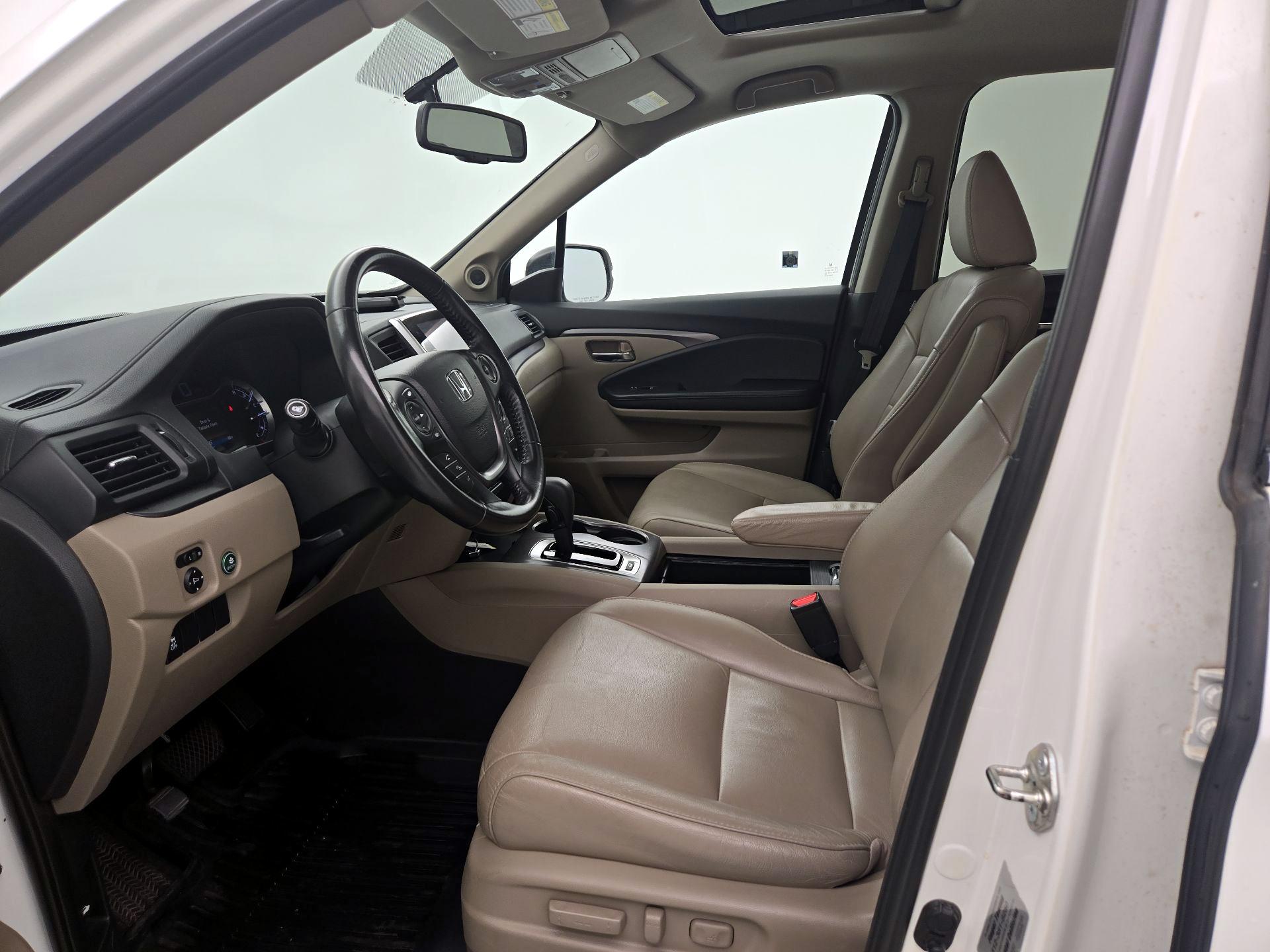 Thumbnail: 2018 Honda Pilot - 11