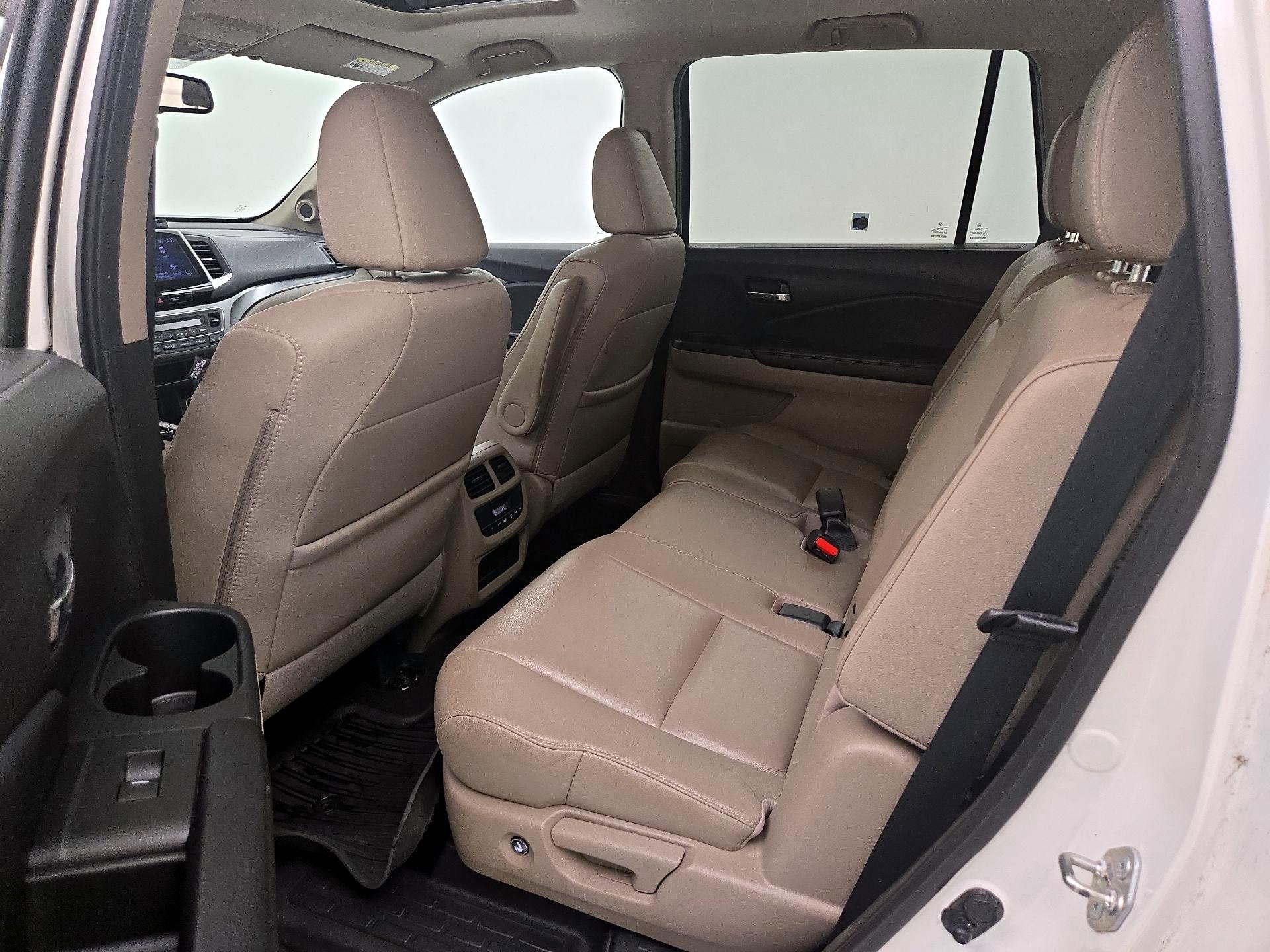 Thumbnail: 2018 Honda Pilot - 20