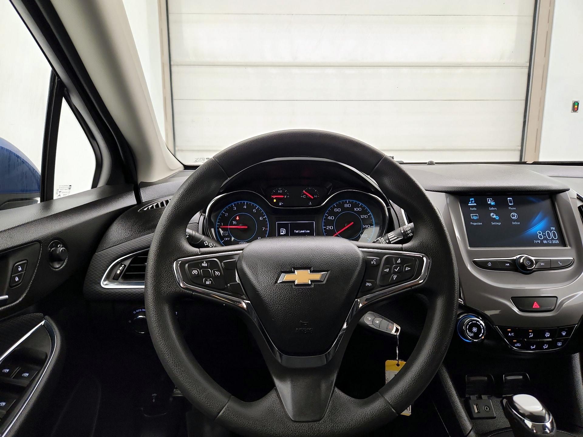 Thumbnail: 2018 Chevrolet Cruze - 10