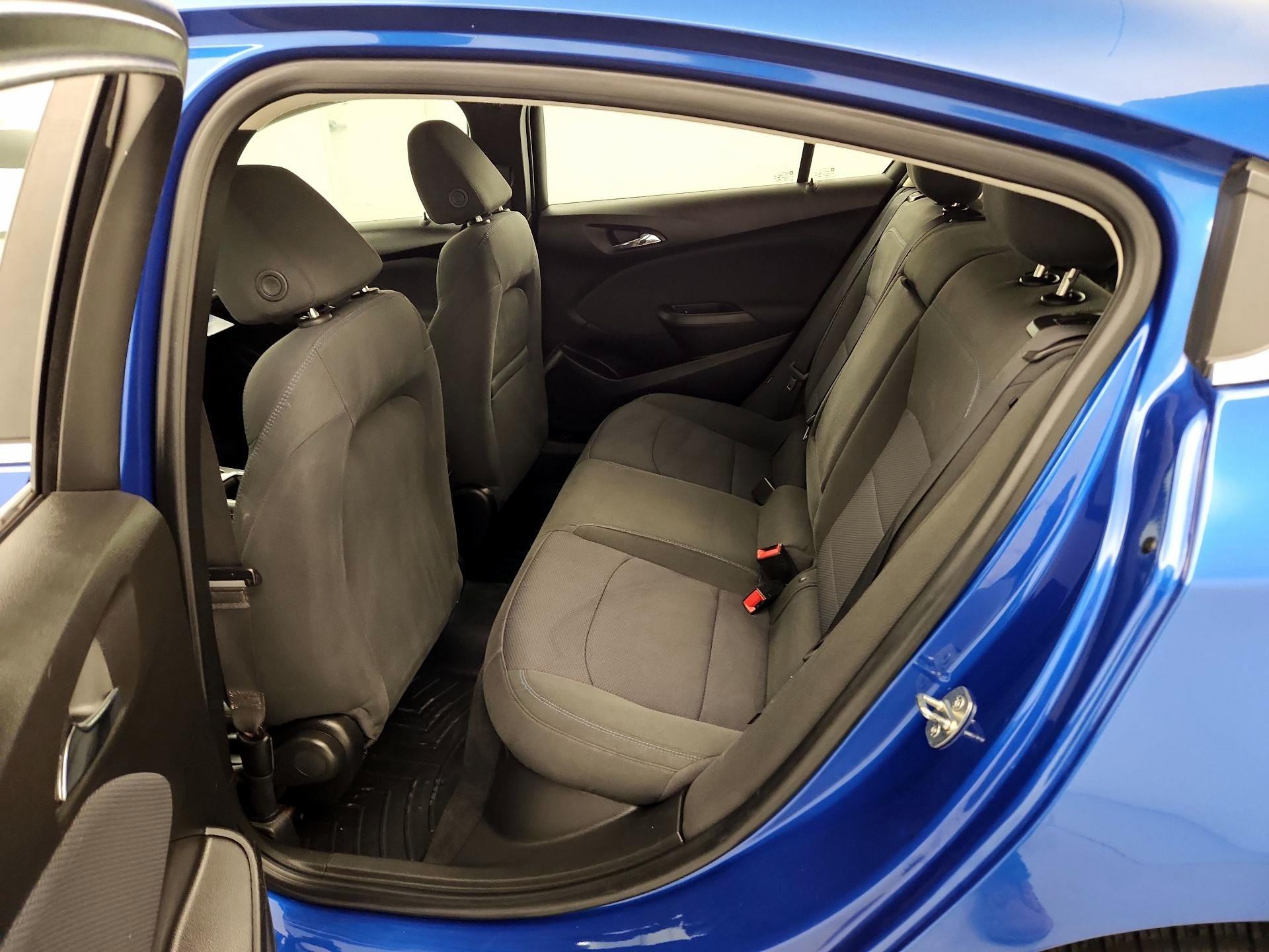 Thumbnail: 2018 Chevrolet Cruze - 19