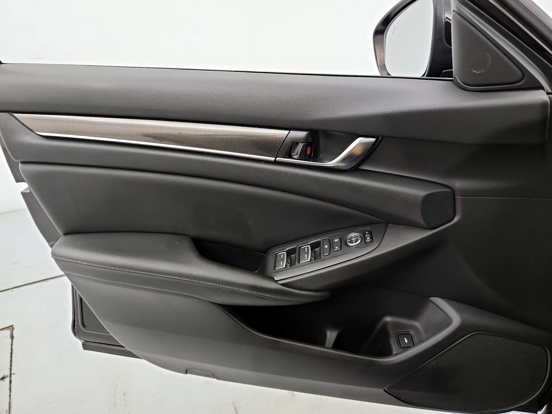 Thumbnail: 2020 Honda Accord - 12