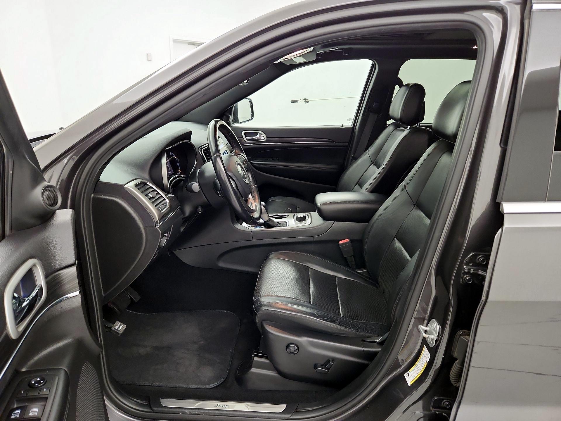 Thumbnail: 2019 Jeep Grand Cherokee - 11