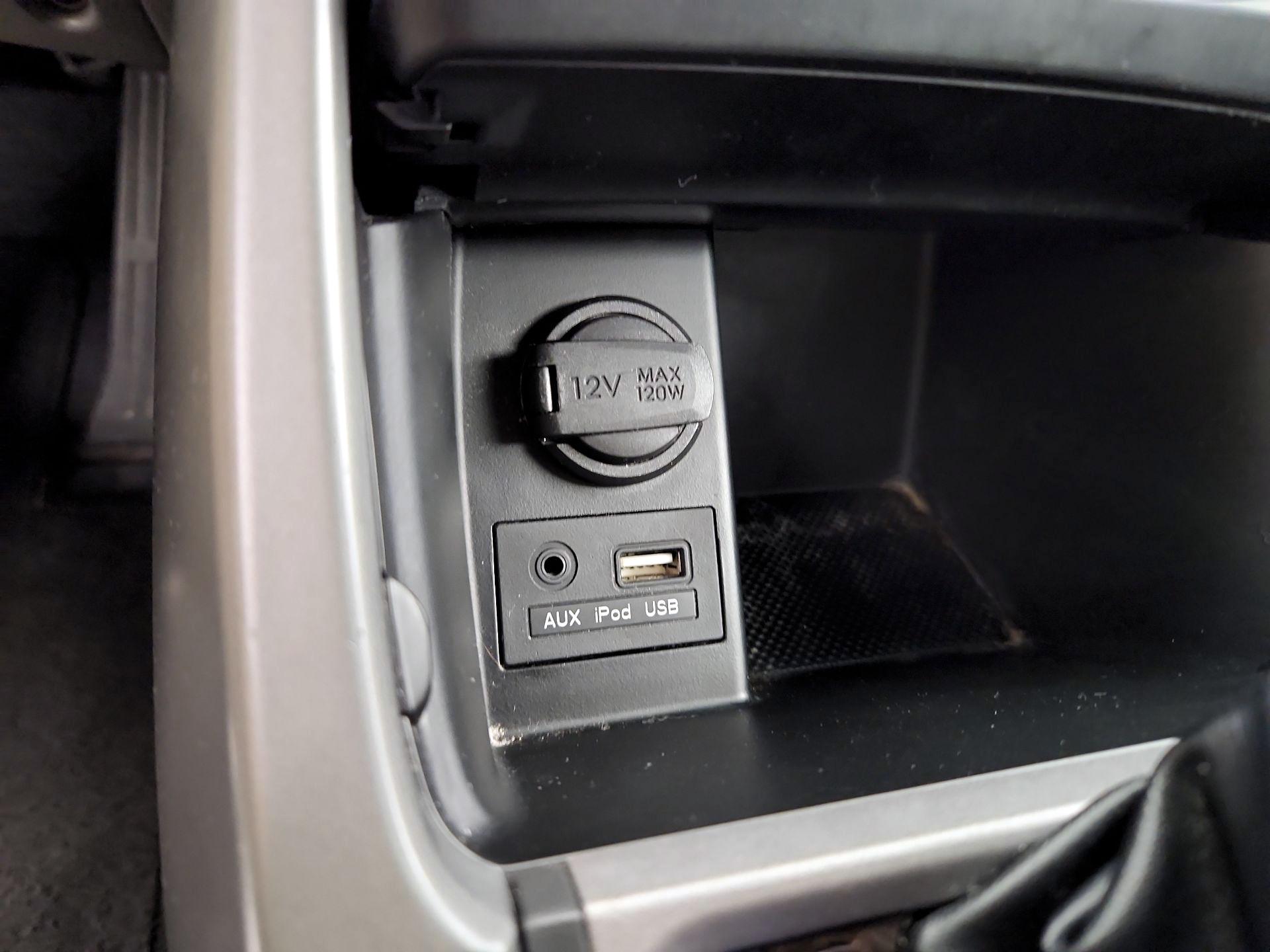 Thumbnail: 2015 Hyundai Elantra - 18